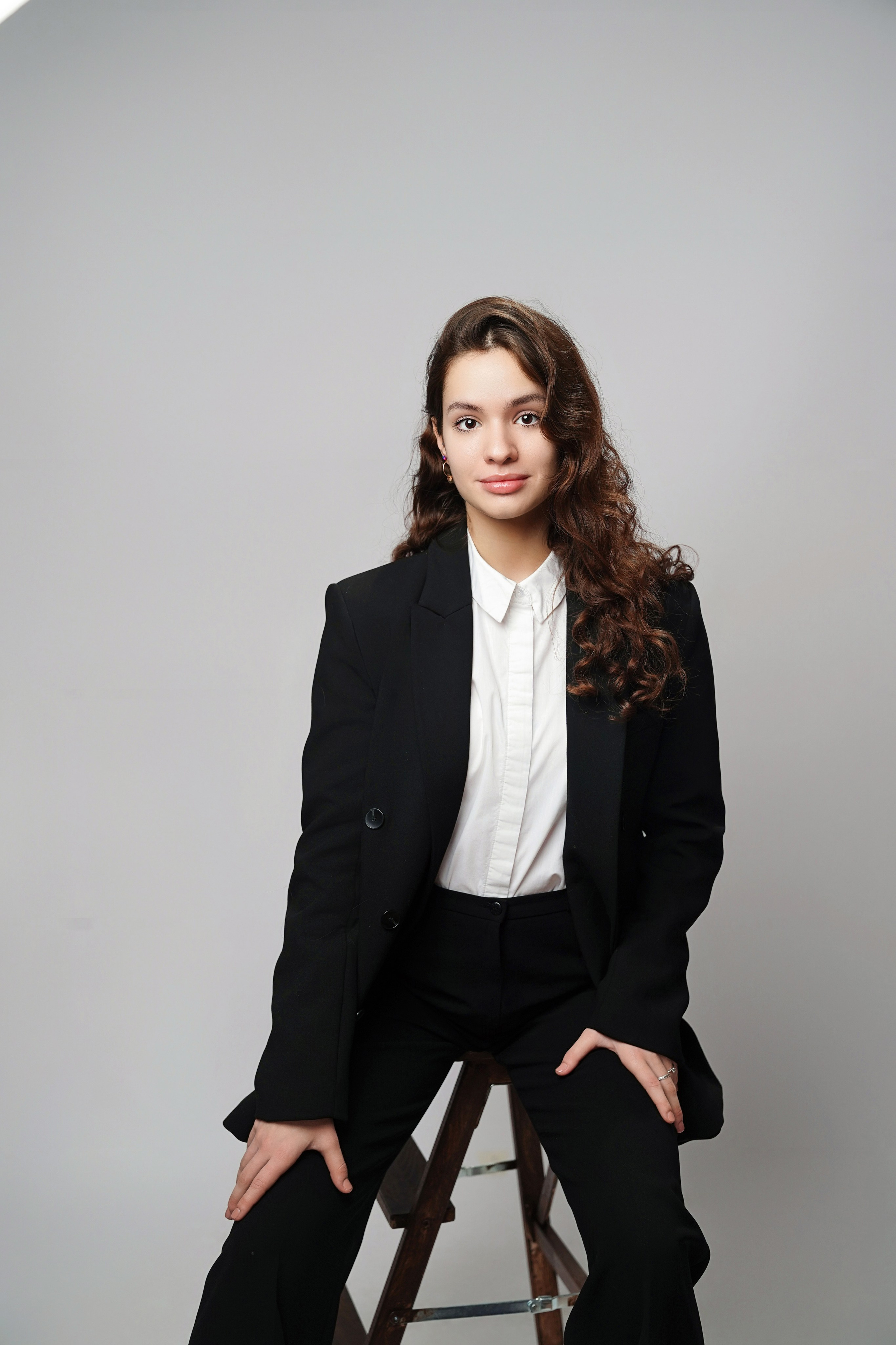 Стиль портрета в студии. GOTRA — выпускные альбомы в Тюмени