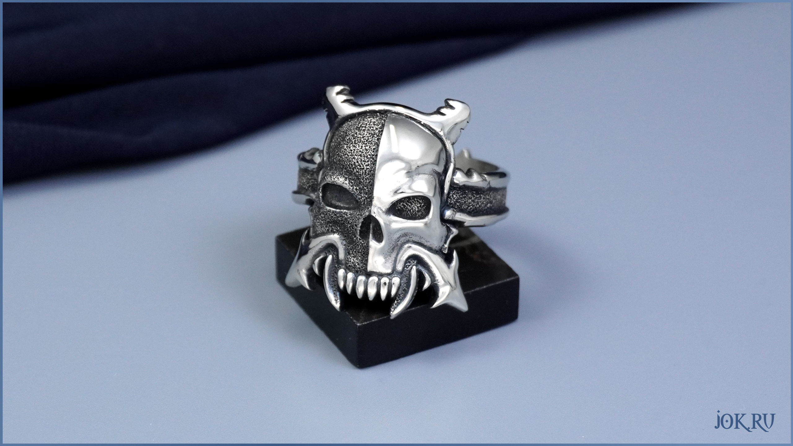 Орден Адептус Астартес: Украшения перстень Сыны Злобы и сувениры для истинных фанатов