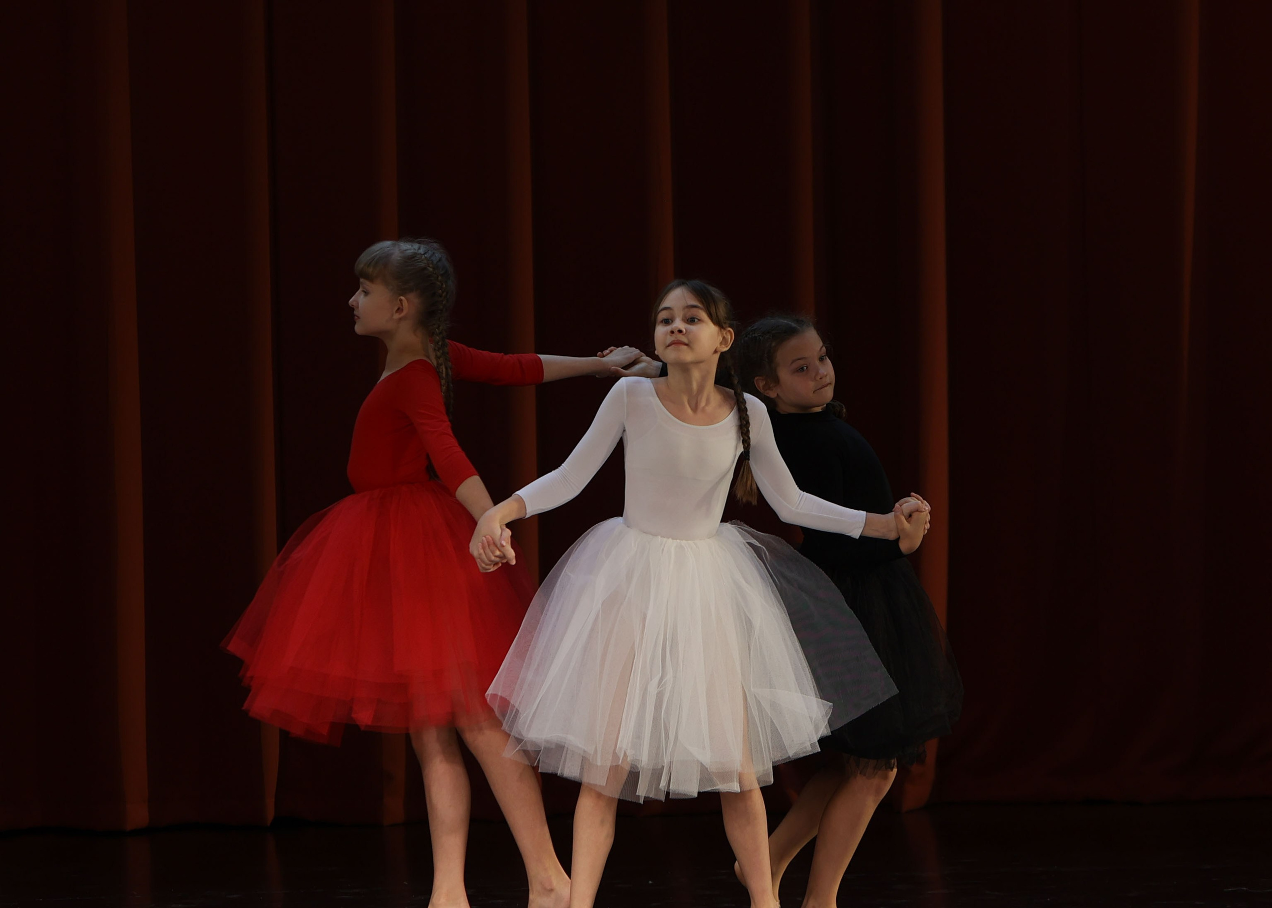 Фестиваль хореографического искусства «КУБОК ЛЕГЕНДЫ — 2025». Выпускные альбомы и школьный фотограф в Подольске, Троицке, Щербинке, Москве и Московской области