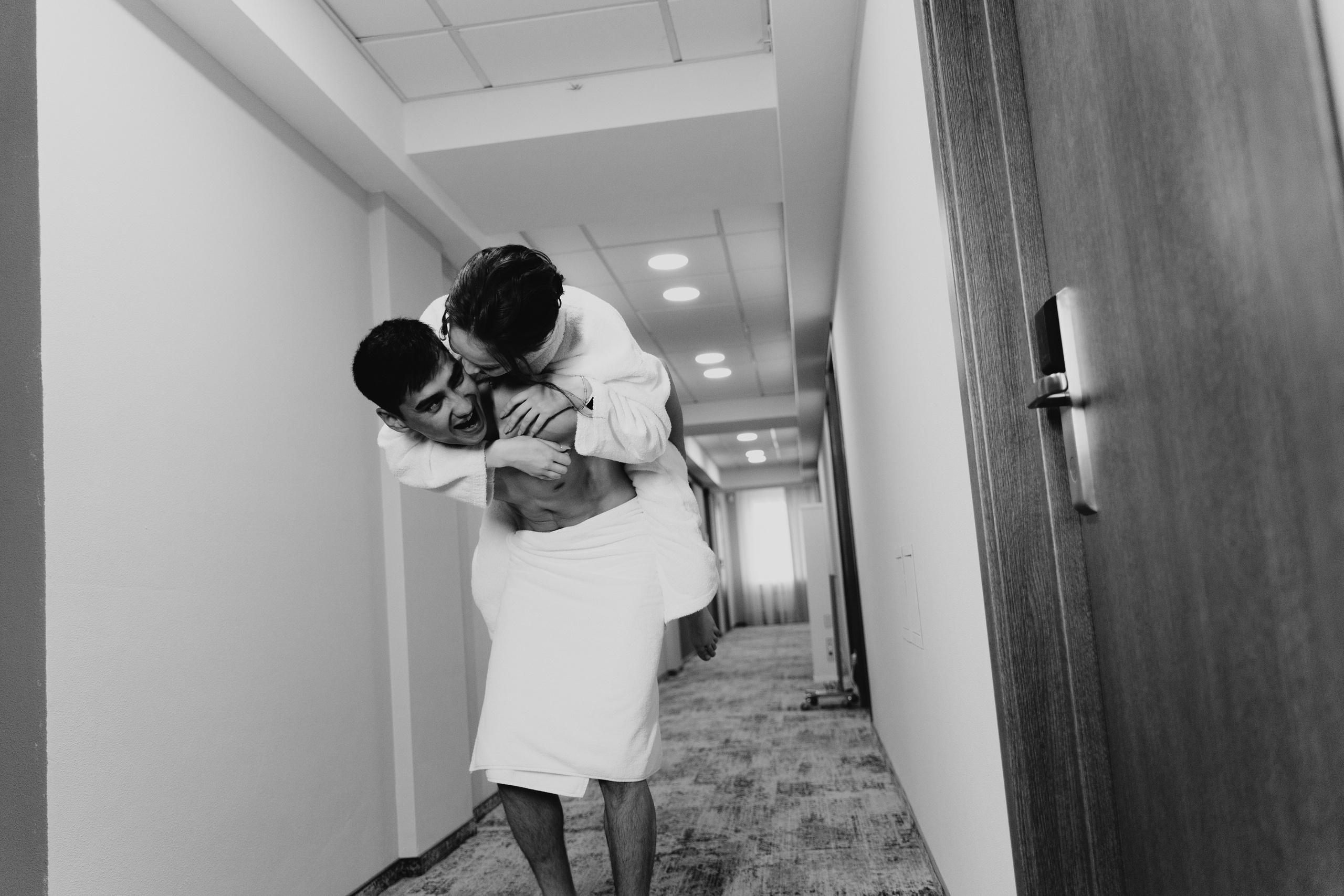 История свадебного дня Саши и Эльвира. Фотограф в Мурманске, Североморске и Санкт-Петербурге Валерия Козлова