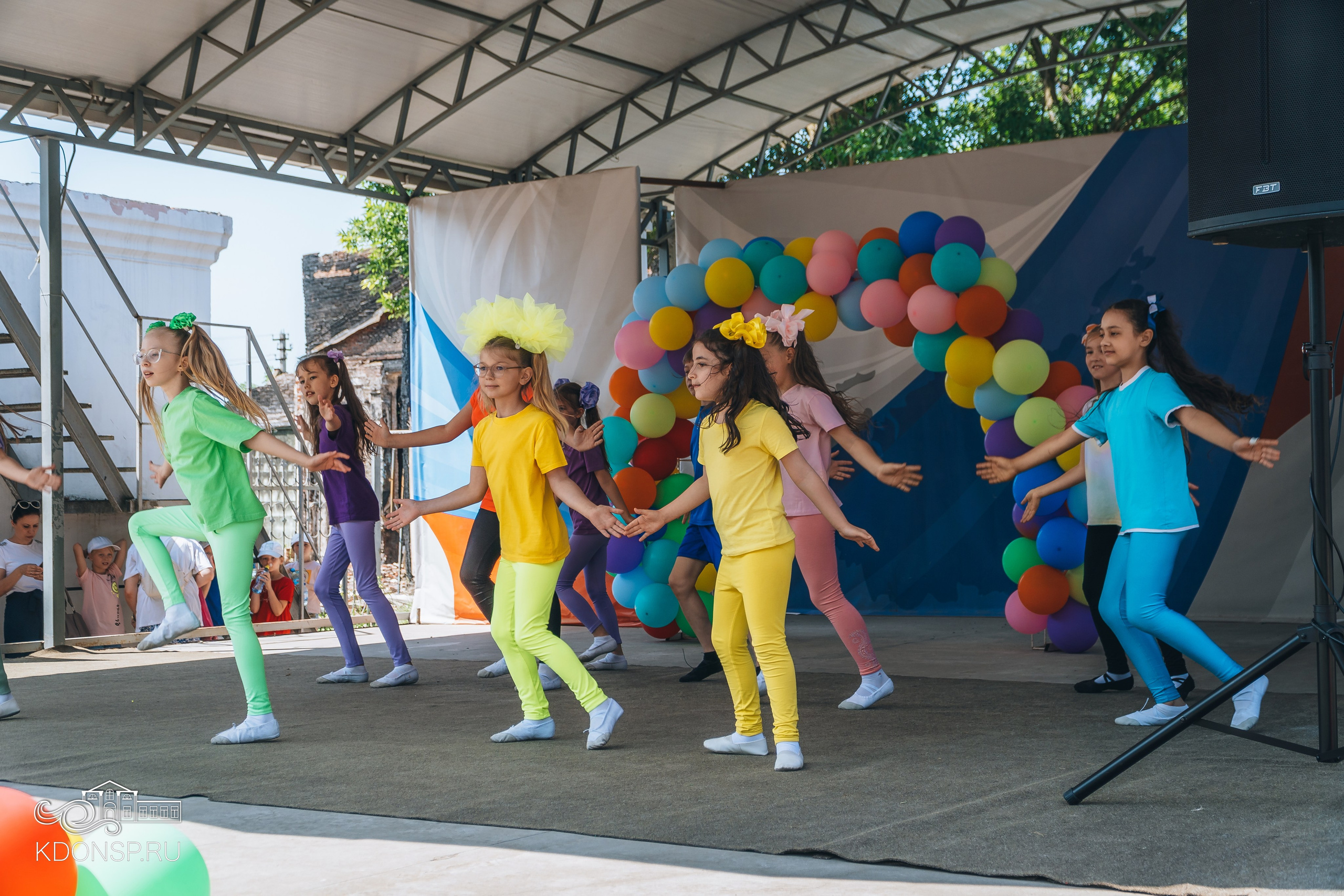 Должны смеяться дети. Новотитаровский Дом культуры