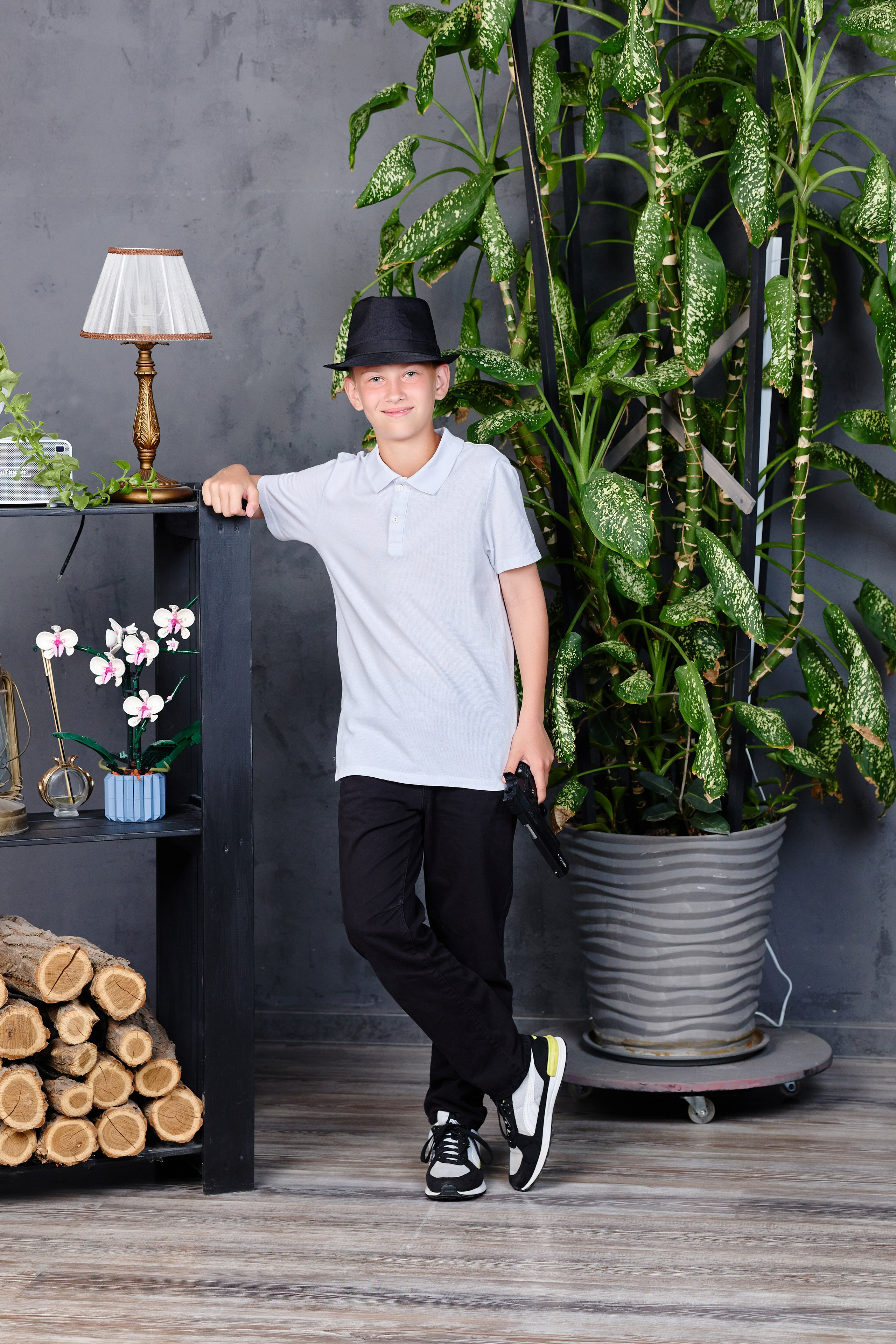 Съемка 5 класс Dark Loft. Фотограф Выпускные альбомы Таганрог Сергей Коробченко