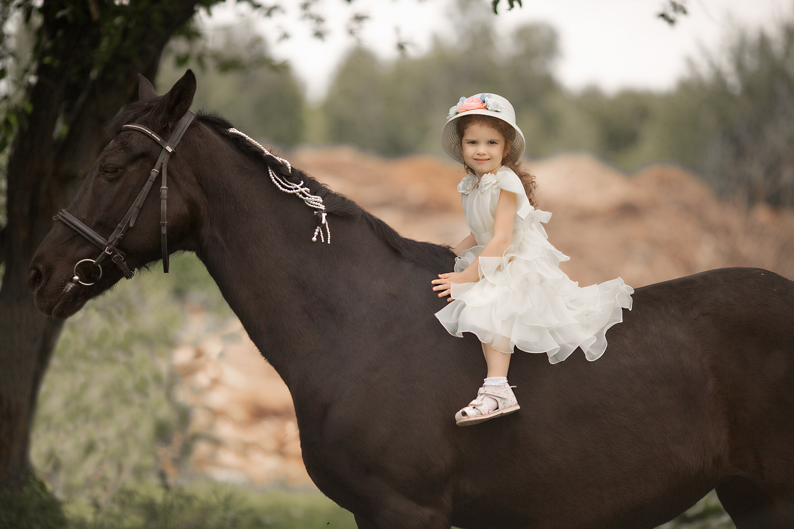 Диана и Жасмин 22.06.22. Фотосессия с лошадьми в Нижнем Новгороде