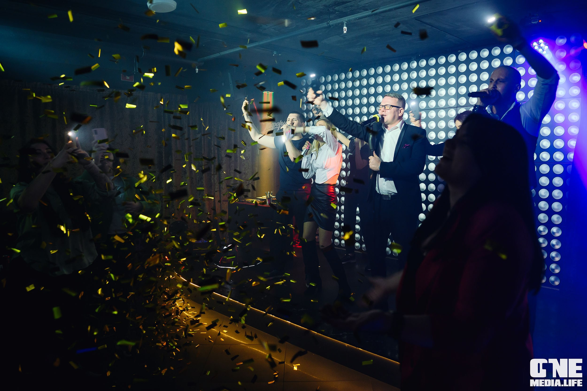 Фотоотчет из караоке-клуба Эйфория. One Media Life: фоторепортажи, фотоотчеты с мероприятий и заведений