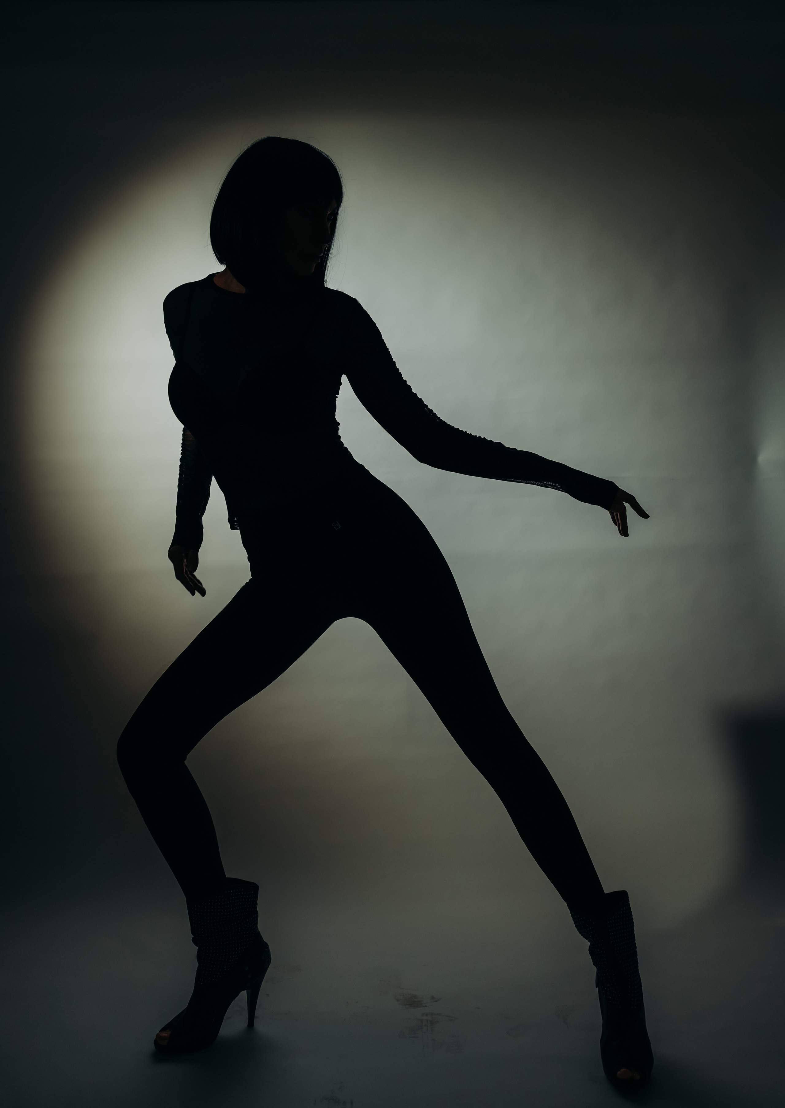 Работа модели в студии. Портретная съемка в Москве, студийный фотограф Игорь Фомин