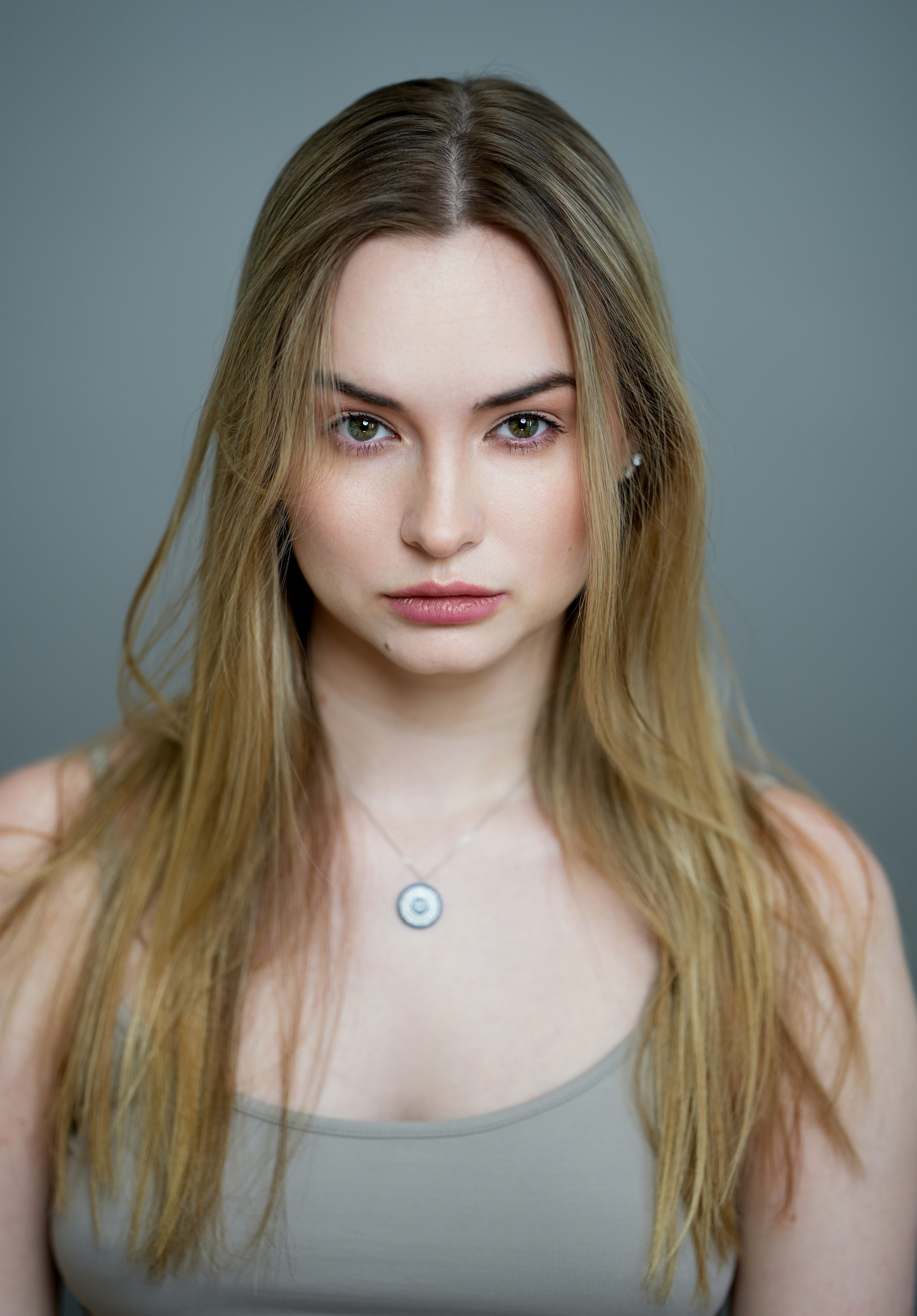 Типажное актерское портфолио. Портретная съемка в Москве, студийный фотограф Игорь Фомин