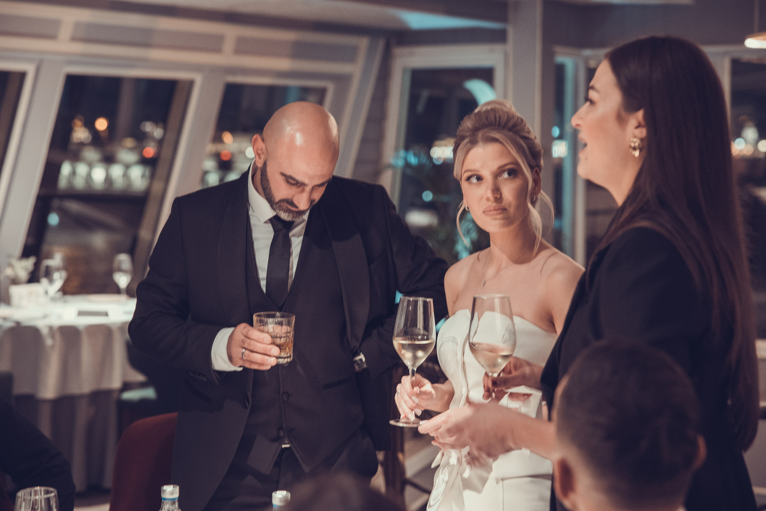 На торжестве у Стаса и Виктории. Professional photoartist in St. Petersburg (wedding, reportage, portrait, model book, love story) Alexander Shvedov