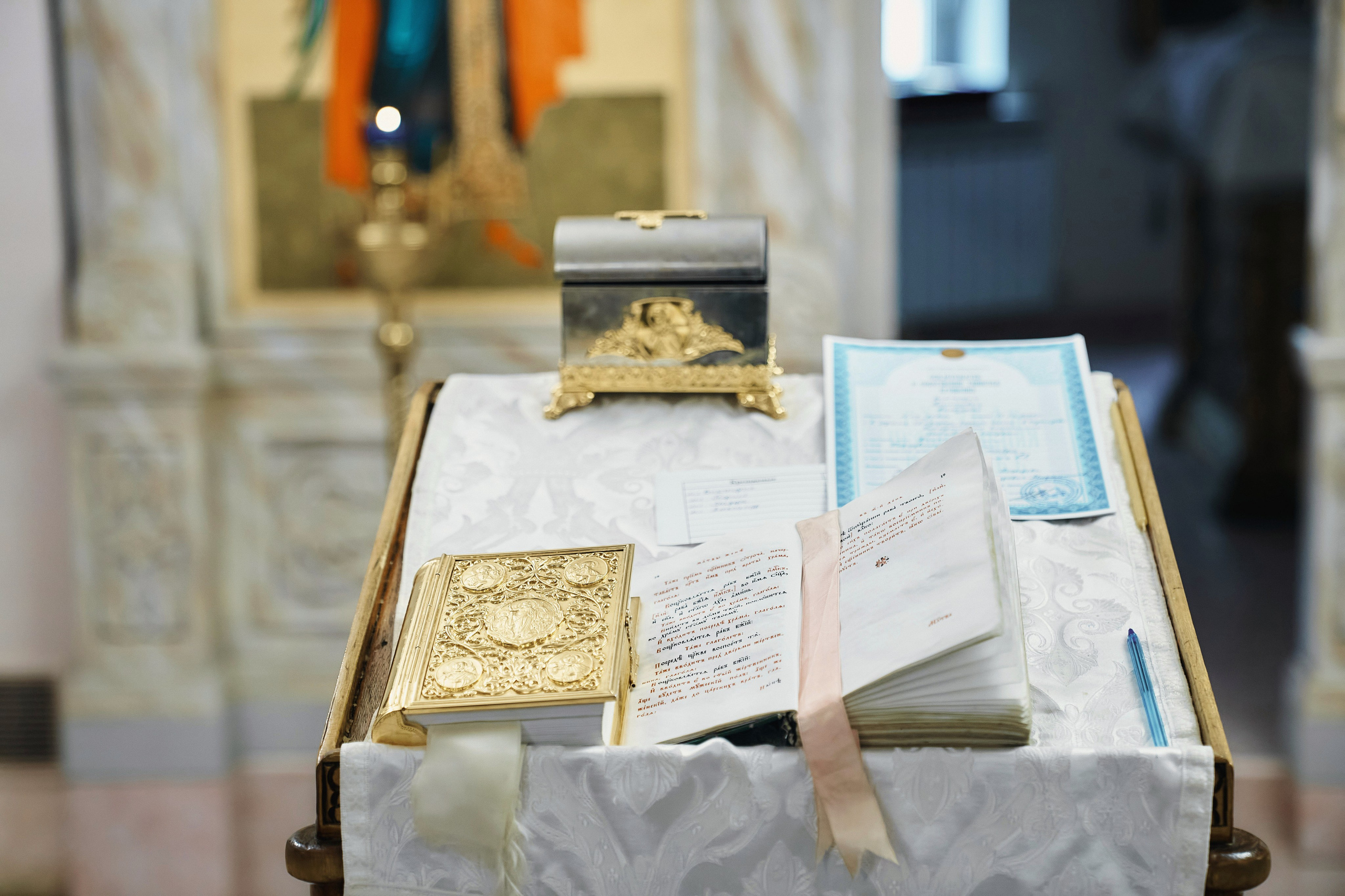 Крещение ребёнка в Церкви Илии Пророка и Воздвижения Честного Креста Господня в Черкизове