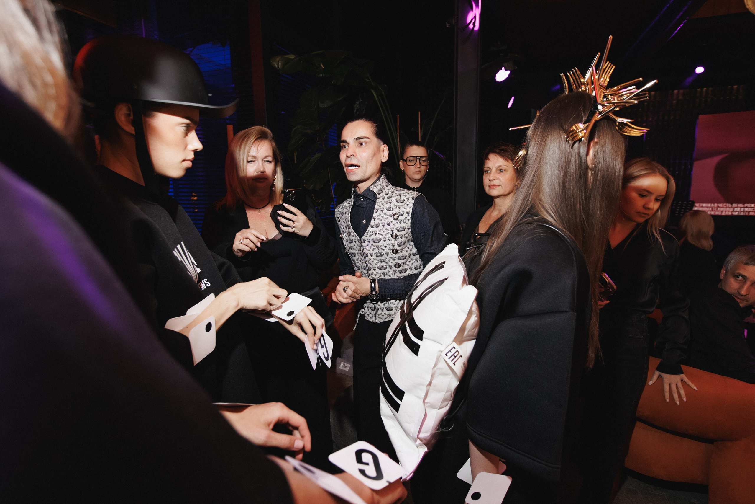 B.DAY PARTY ЖУРНАЛА •G. СВОИ. ФОТООТЧЕТЫ-СОБЫТИЯ-МЕСТА