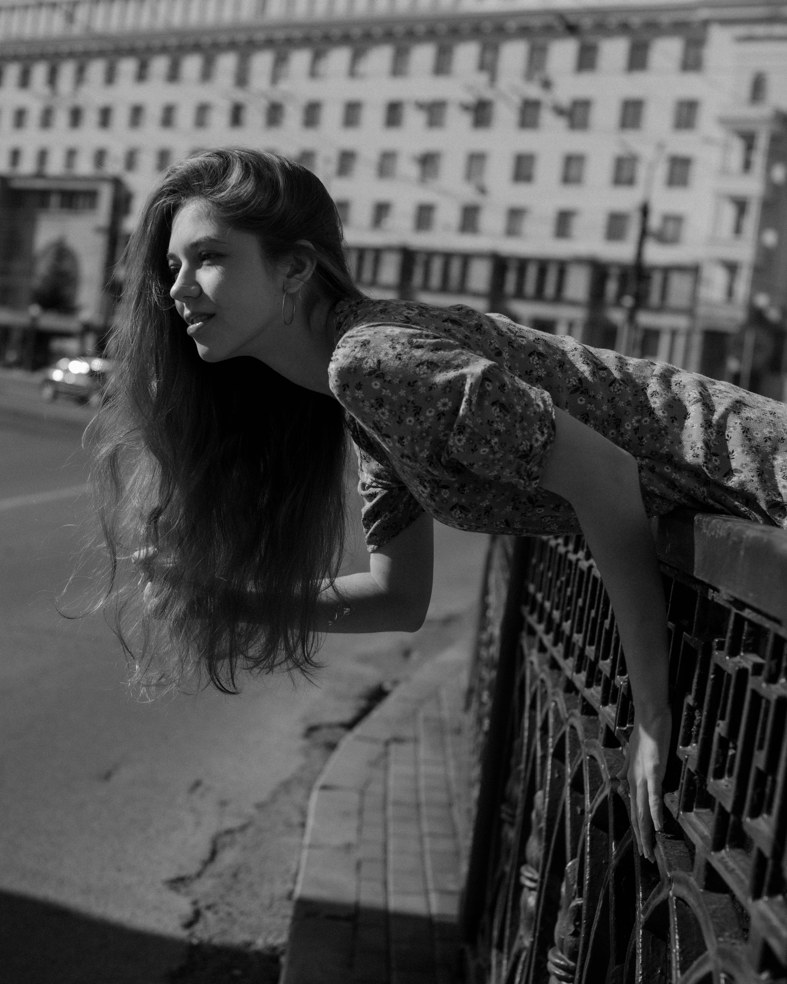 Ася. Женский фотограф. Создатель украшений ручной работы. Модель