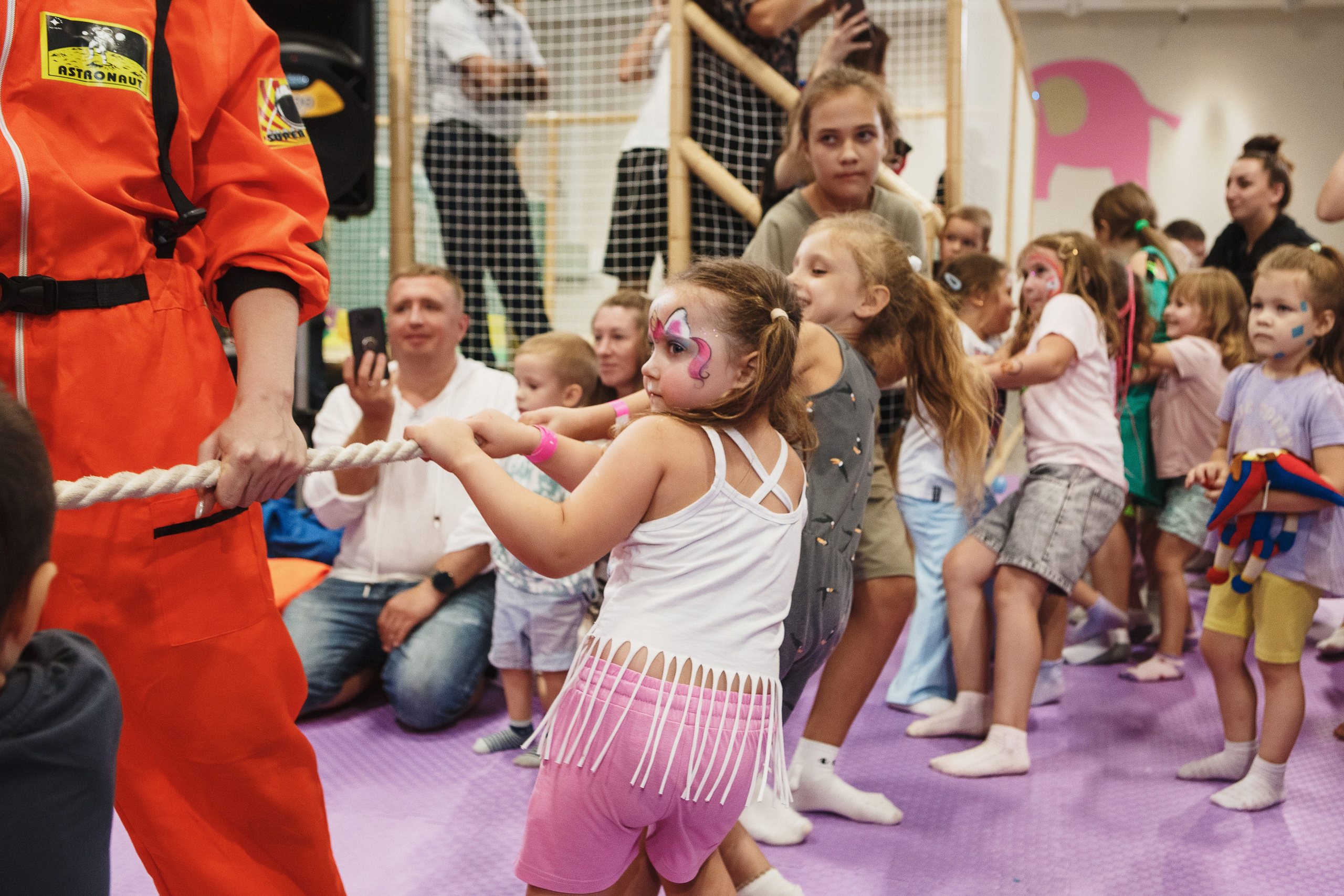 Туси Джуси Таганрог — Яркие и Весёлые Фотографии Детской Игровой Зоны. Свадебный и семейный фотограф в Таганроге Бакарюк Антон