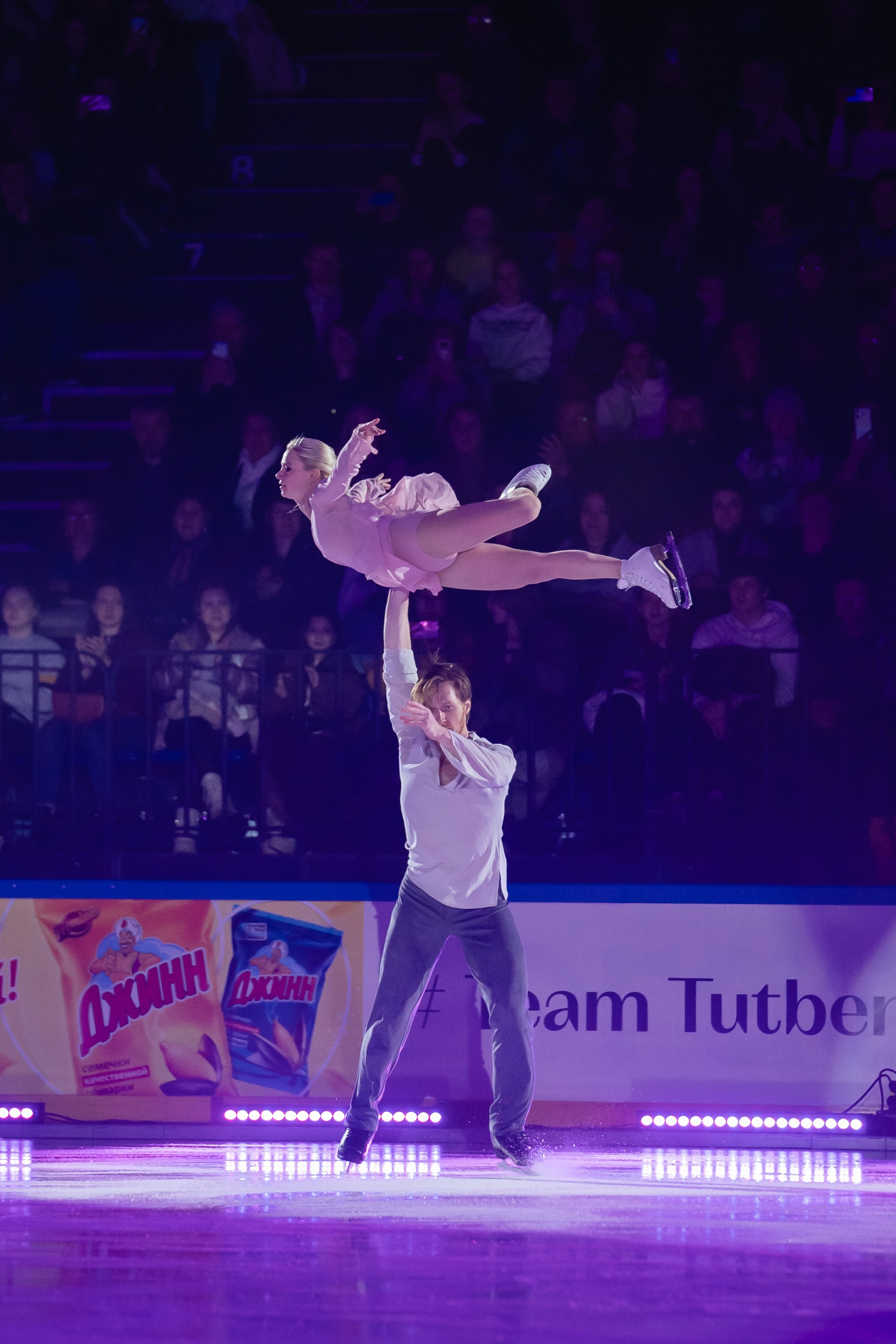 Шоу «Чемпионы на льду» в Новосибирске. Воробьева Ксения — Спортивный и танцевальный фотограф Новосибирск