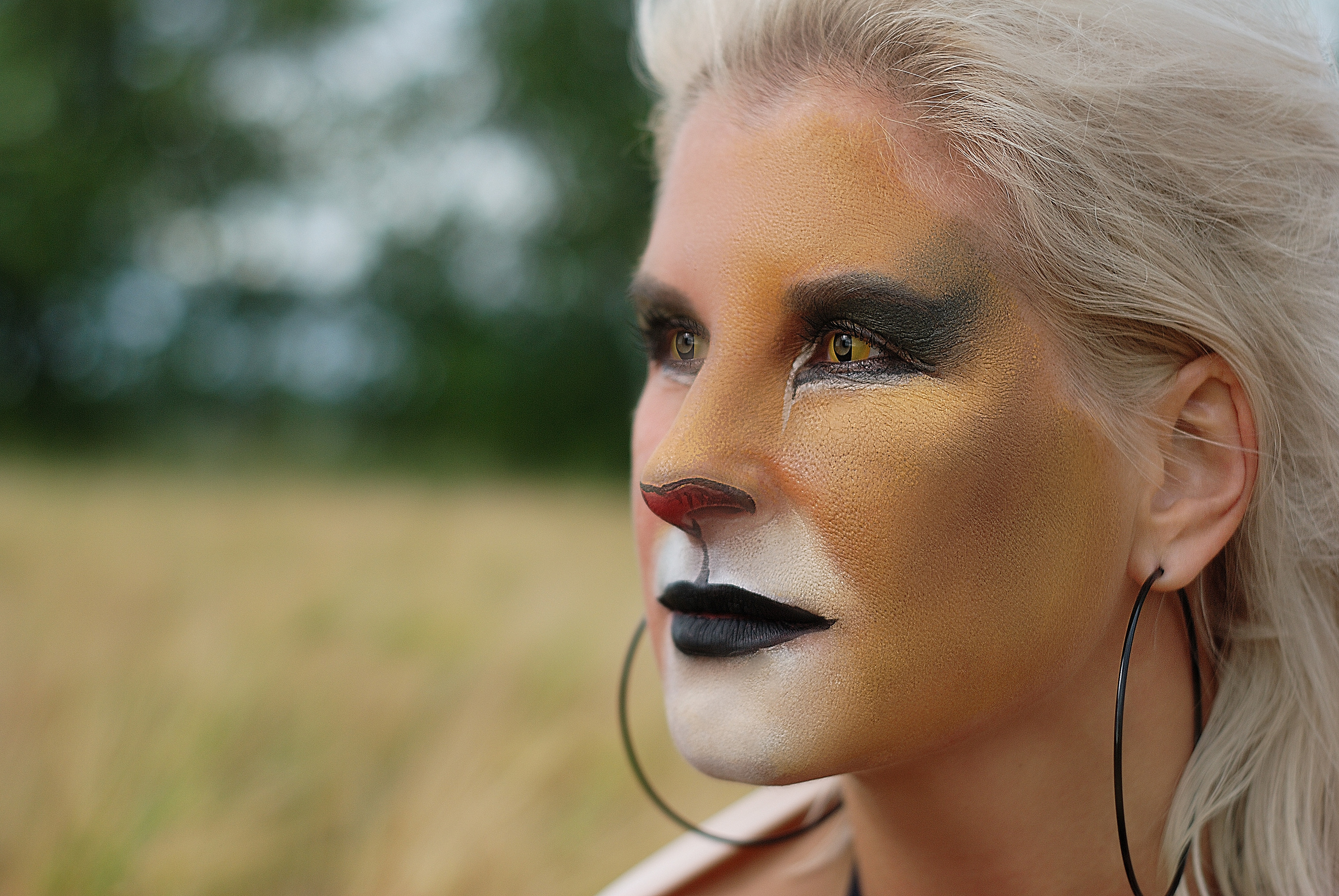 Фотопроекты арт-студии «Мастер и Маргарита». Свадебные фотосессии, Love story, фотосессии в студии, фотопрогулки. Макияж и укладка. Услуги стилиста и имиджмэйкера. Прокат нарядов для фотосессий.