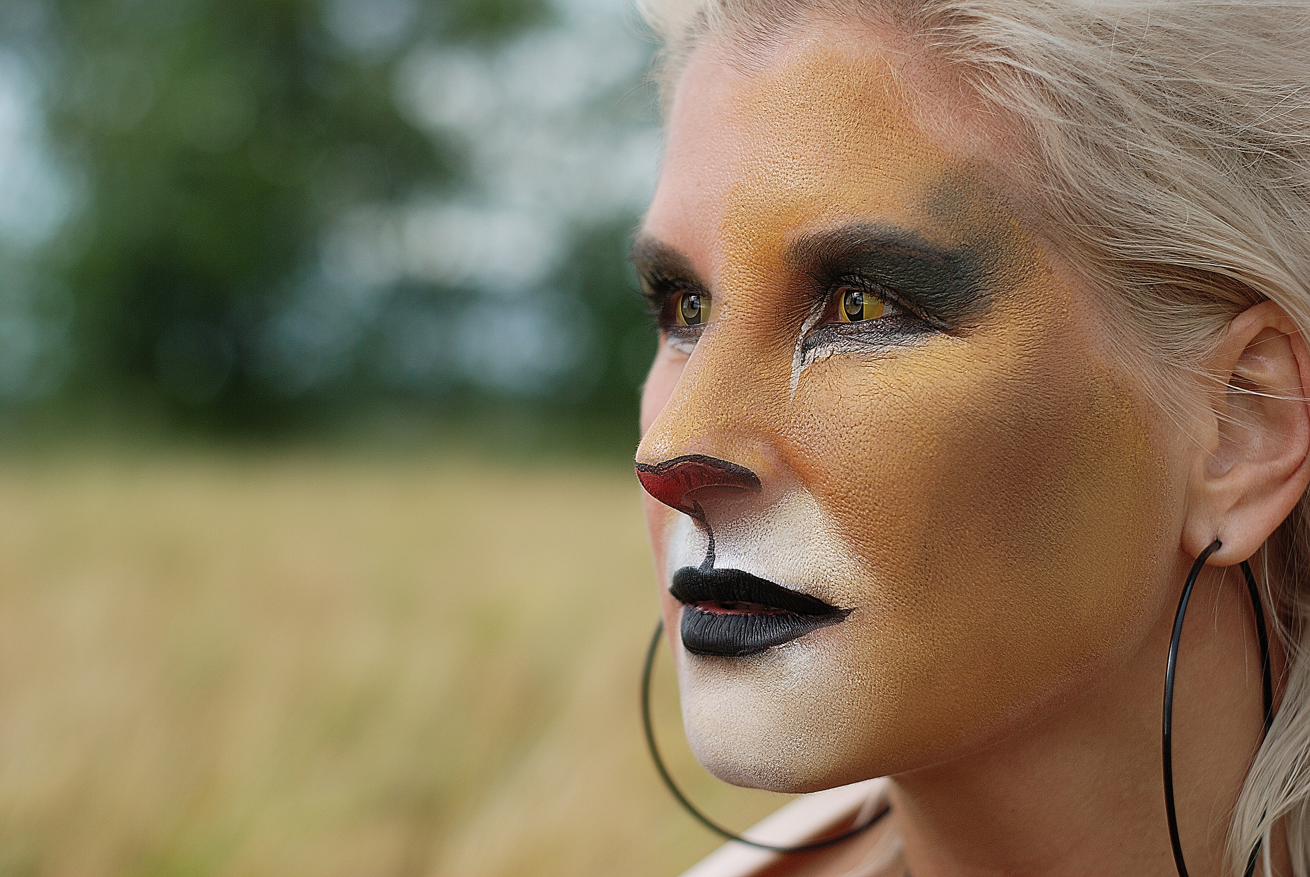 Фотопроекты арт-студии «Мастер и Маргарита». Свадебные фотосессии, Love story, фотосессии в студии, фотопрогулки. Макияж и укладка. Услуги стилиста и имиджмэйкера. Прокат нарядов для фотосессий.