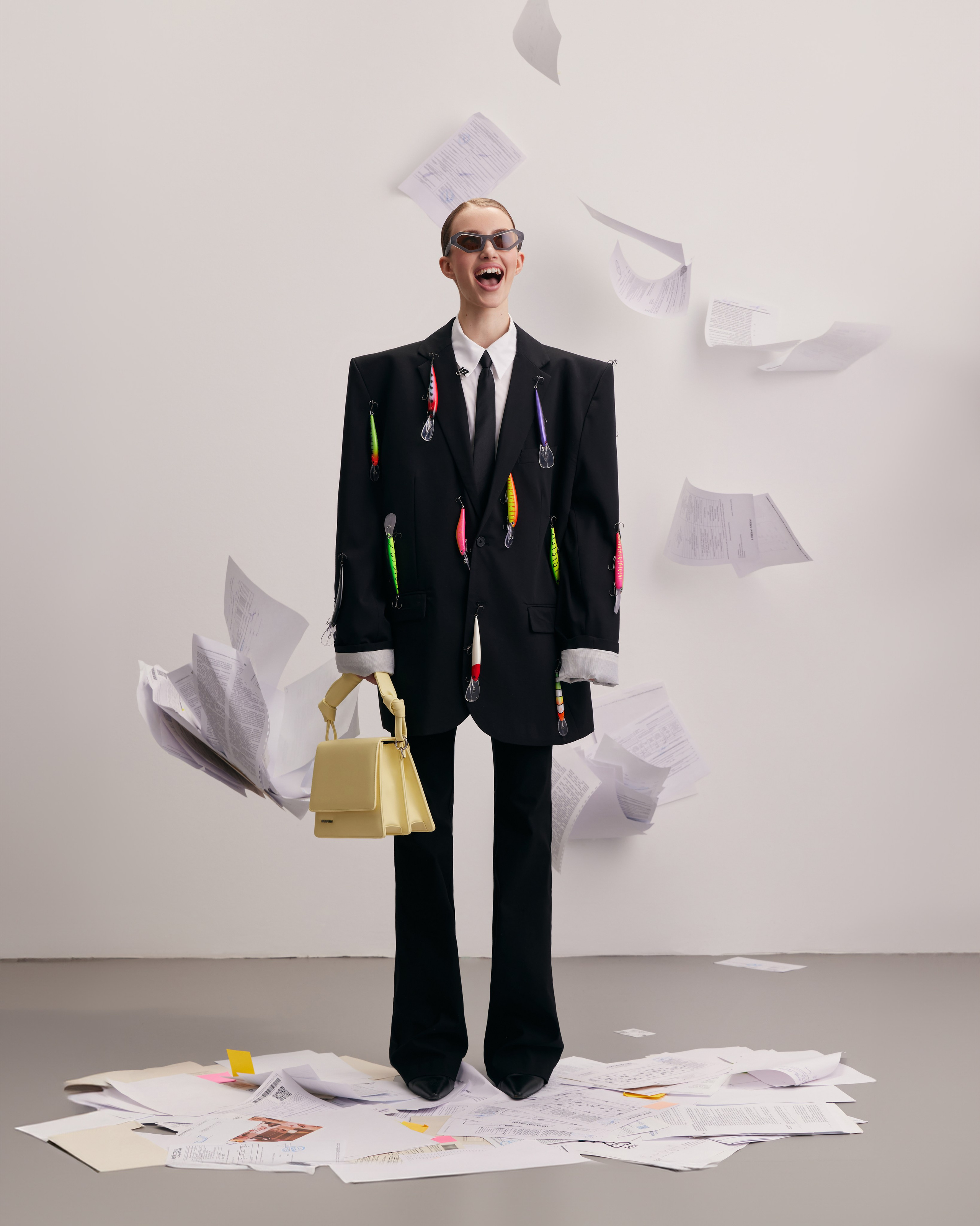 ARNY PRAHT: who she Is. Я Саша, креативный продюсер и арт-директор из Москвы. Придумываю, собираю и запускаю визуальные проекты