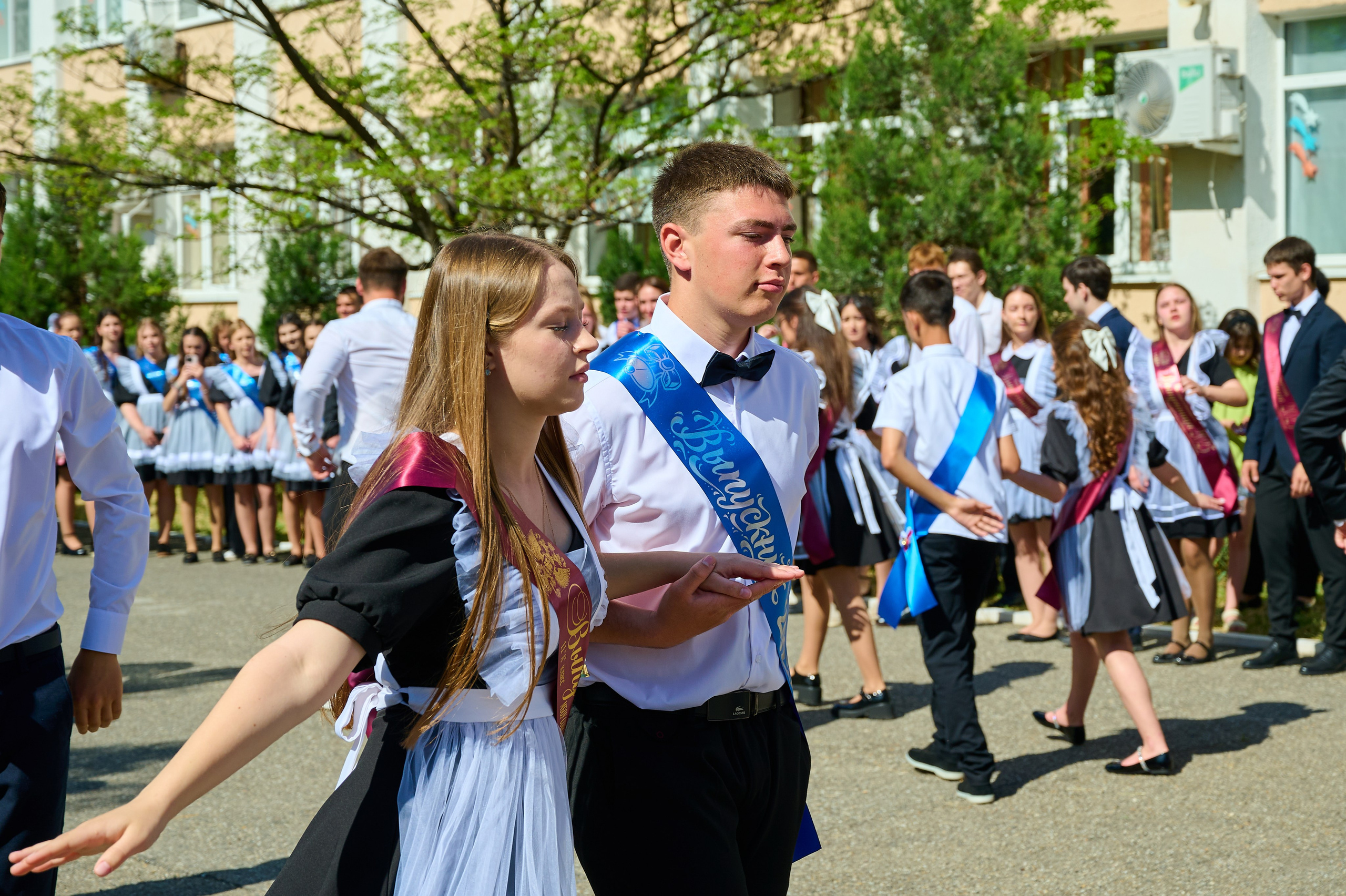 Последний звонок 2025. Жизнь курорта Кабардинка в фотографиях