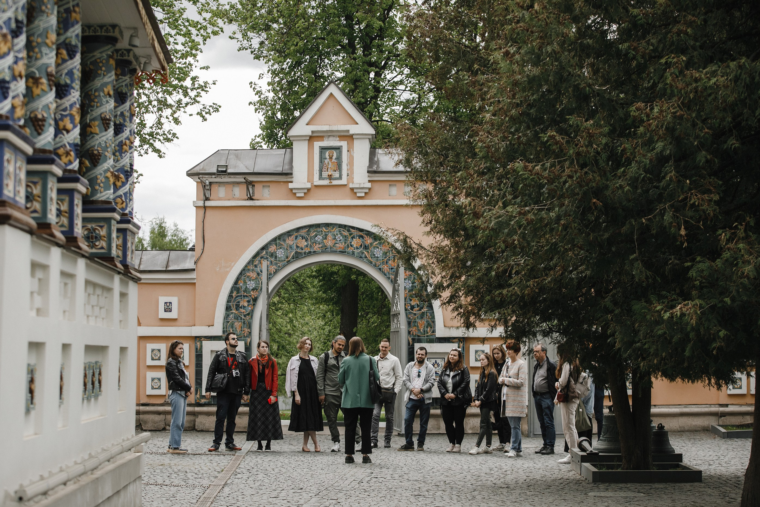14.05.2023 // Фотопрогулка в Переделкино. Фотовыставки serebro.gallery, в которых автором можешь стать ты! | Москва