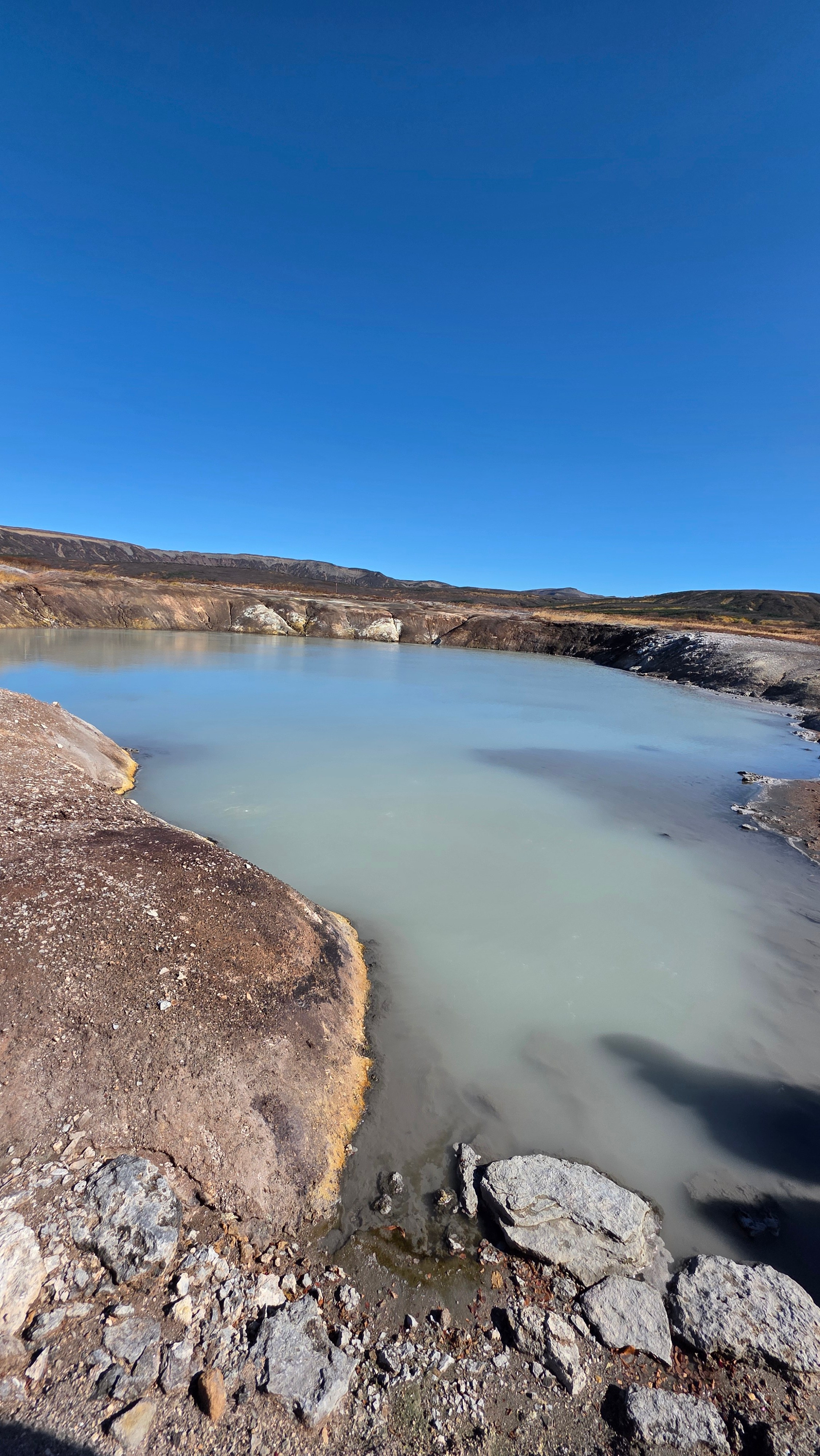 Вертолетная экскурсия в Долину гейзеров, кальдеру вулкана Узон и Налычевские горячие источники. Экскурсионные туры по Камчатке