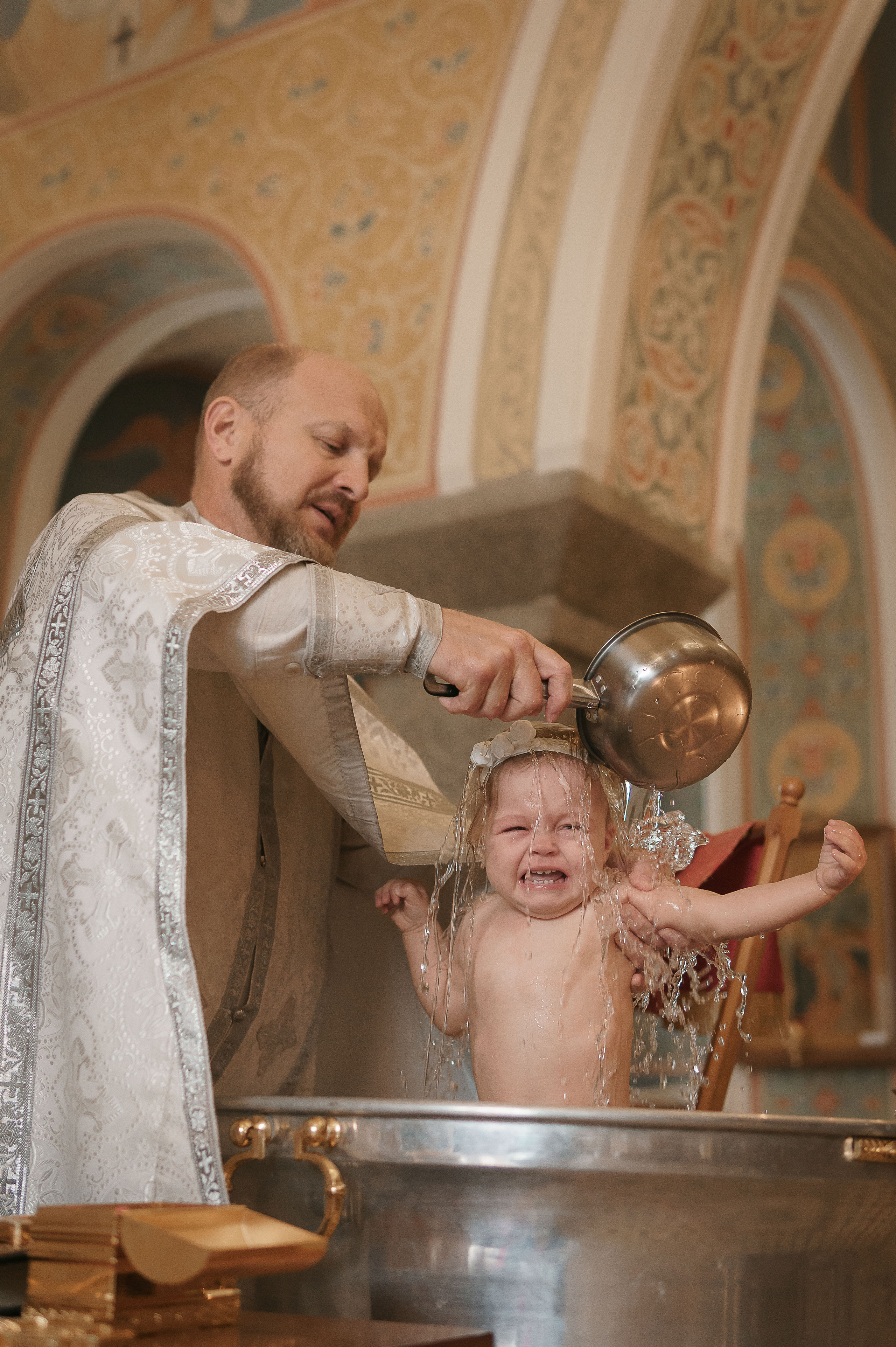 Крещение девочки в храме Иоанна Предтечи. Фотограф для семей и экспертов в г. Воронеж Ирина Круглова
