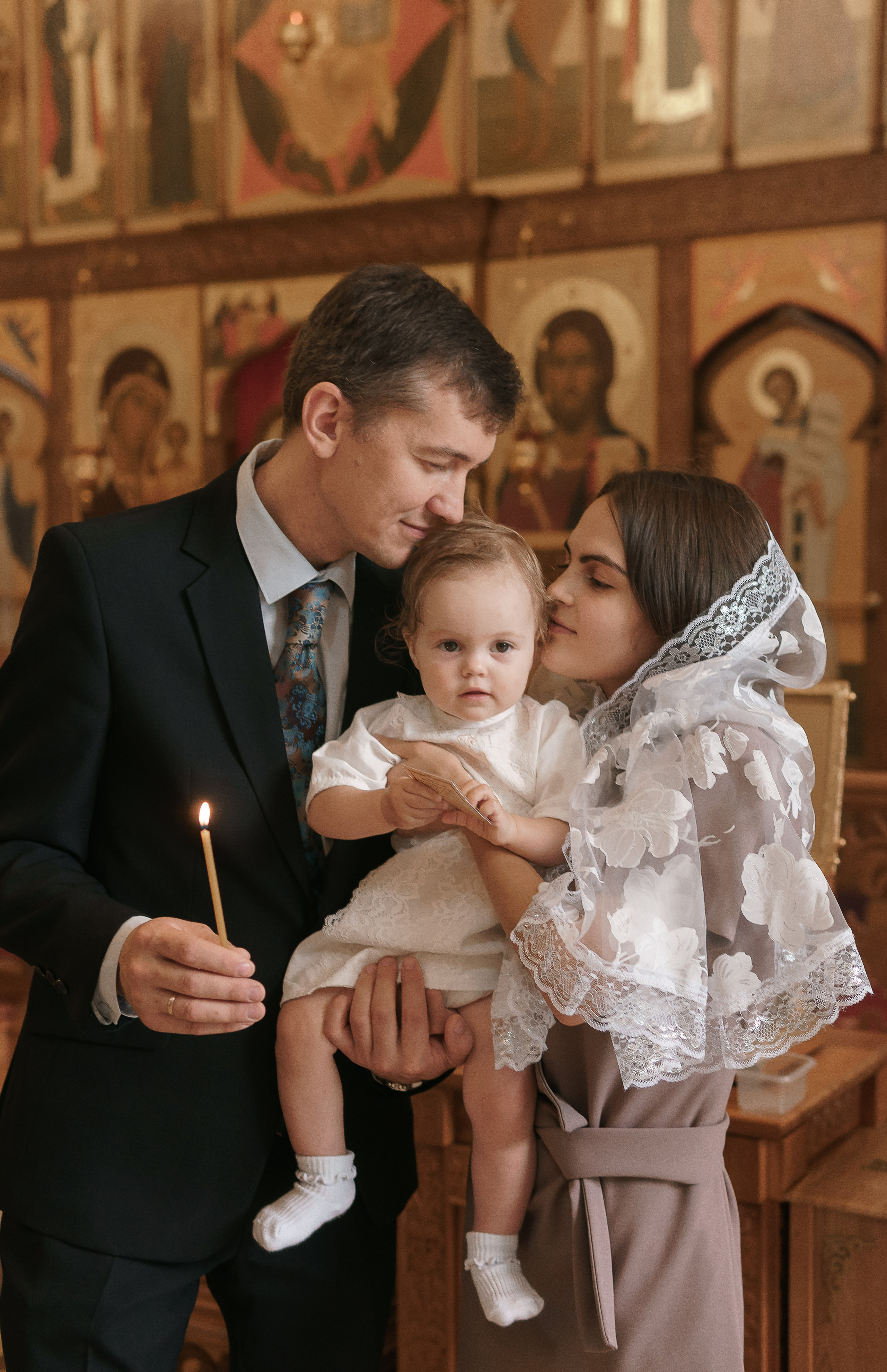 Крещение девочки в храме Иоанна Предтечи. Фотограф для семей и экспертов в г. Воронеж Ирина Круглова