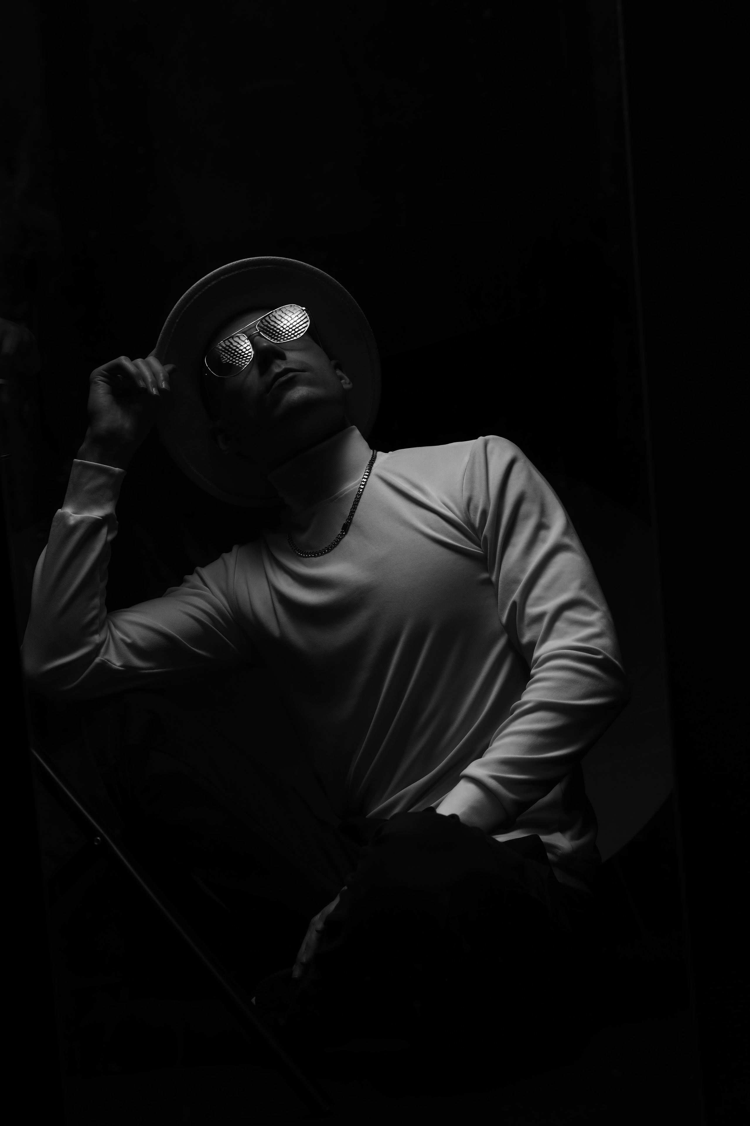 The White hat Alex. Профессиональный фотограф в Воронеже Владислав Крылов