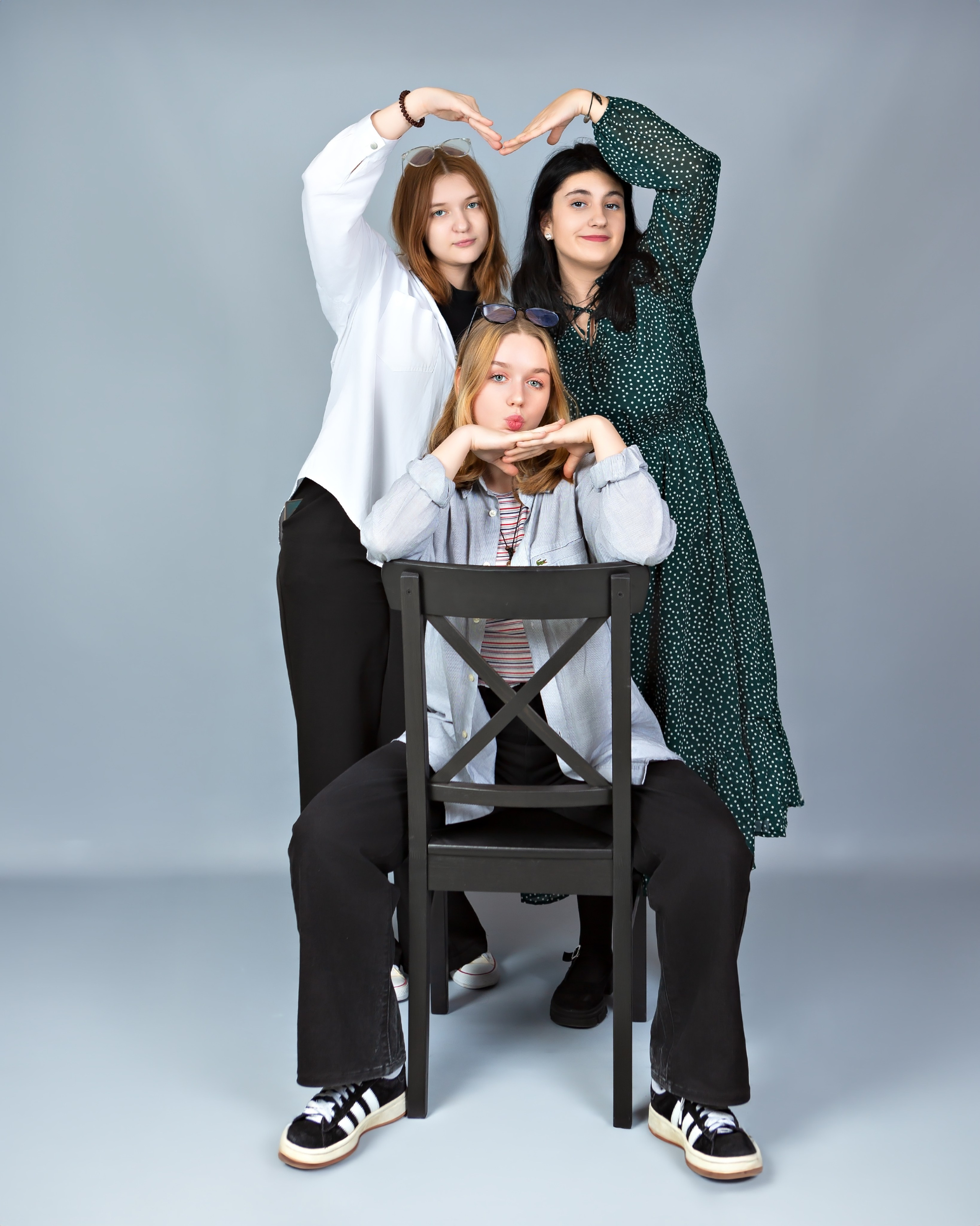 Выпускной альбом для 9 Класса. Выпускные альбомы и школьный фотограф в Подольске, Троицке, Щербинке, Москве и Московской области