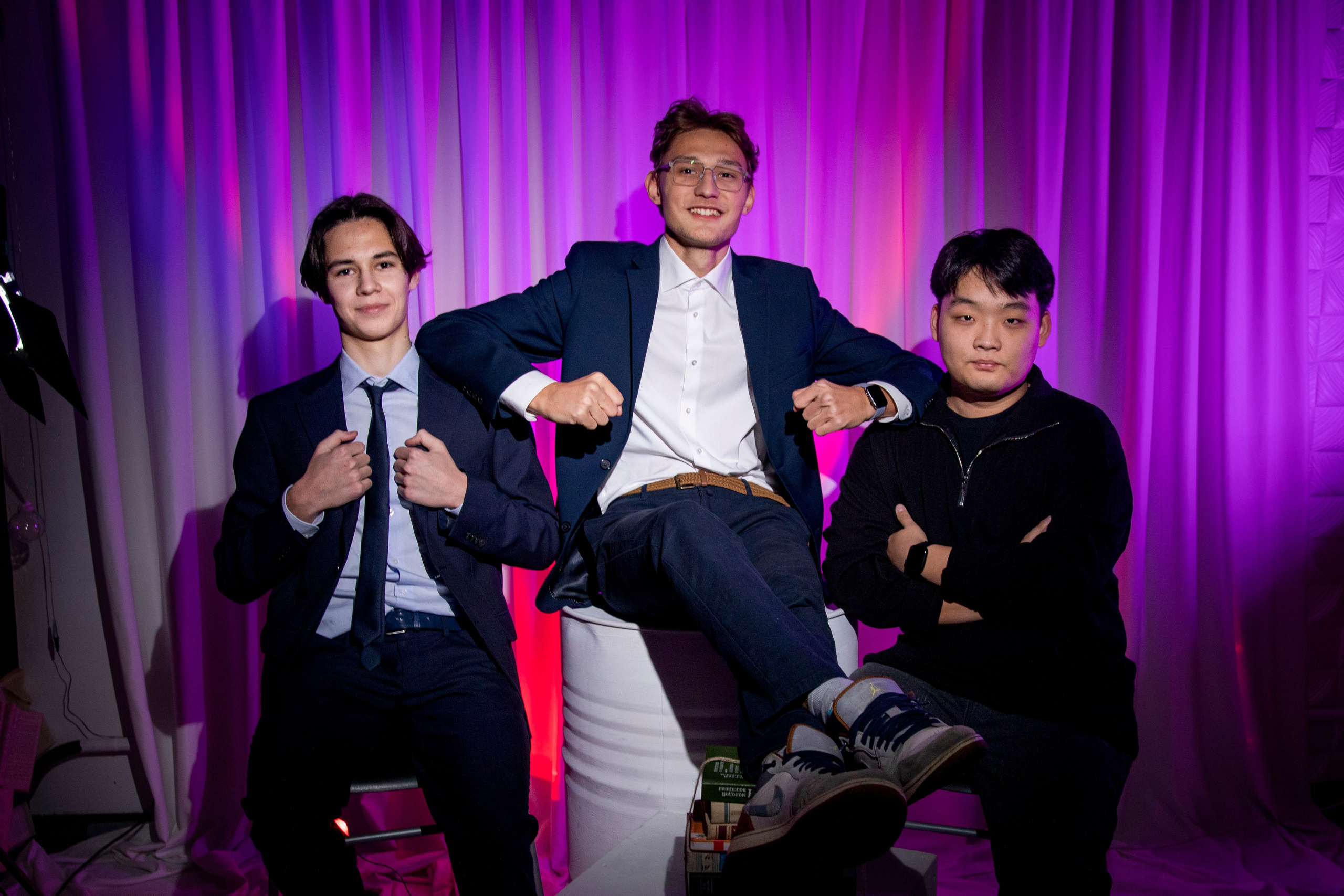 Наша фотостудия. Выпускные альбомы в Красноярске. Студия Колибри