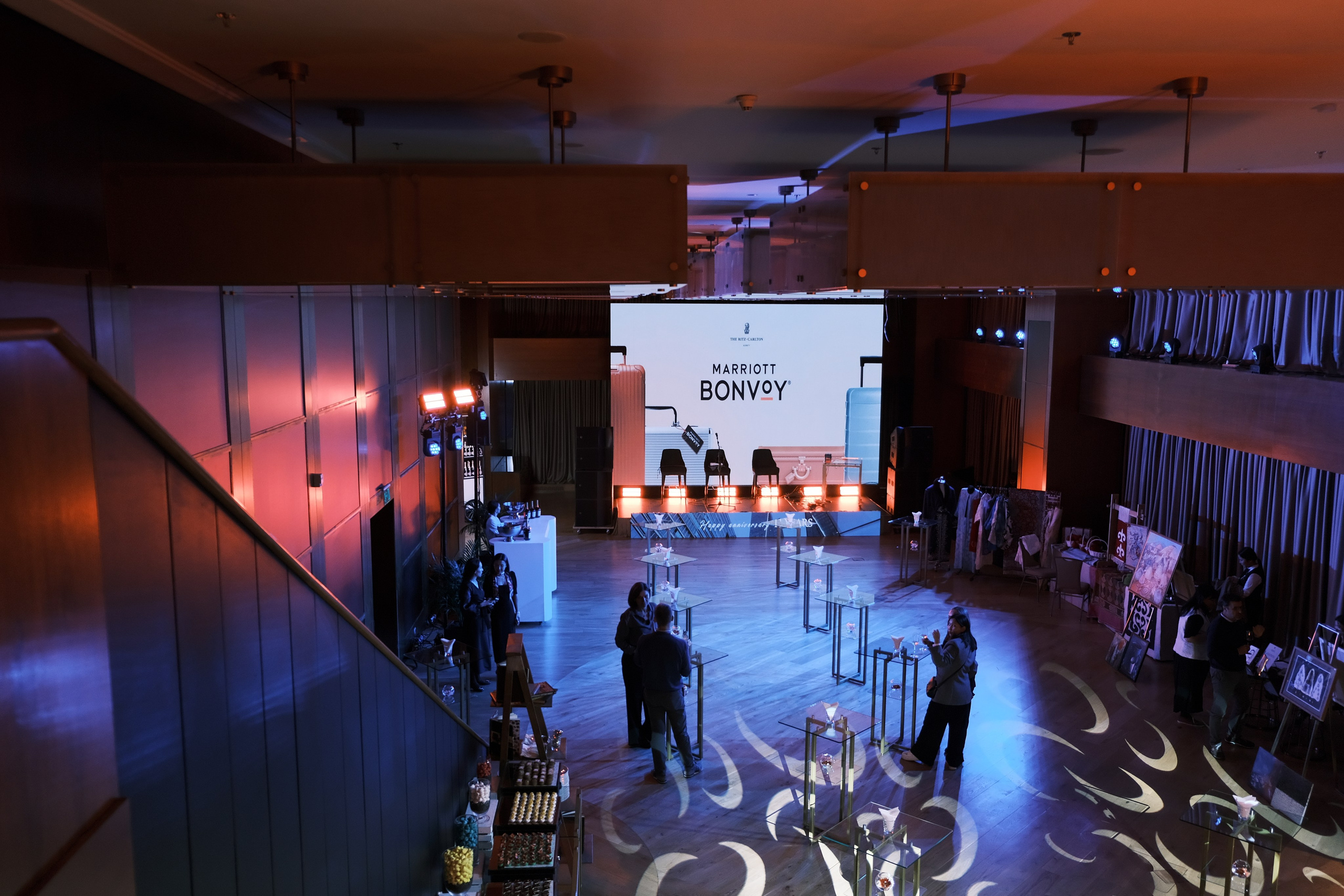 Портреты и репортажные съемки с душой: ваш уникальный момент в объективе Руфата, профессионального фотографа Алматы