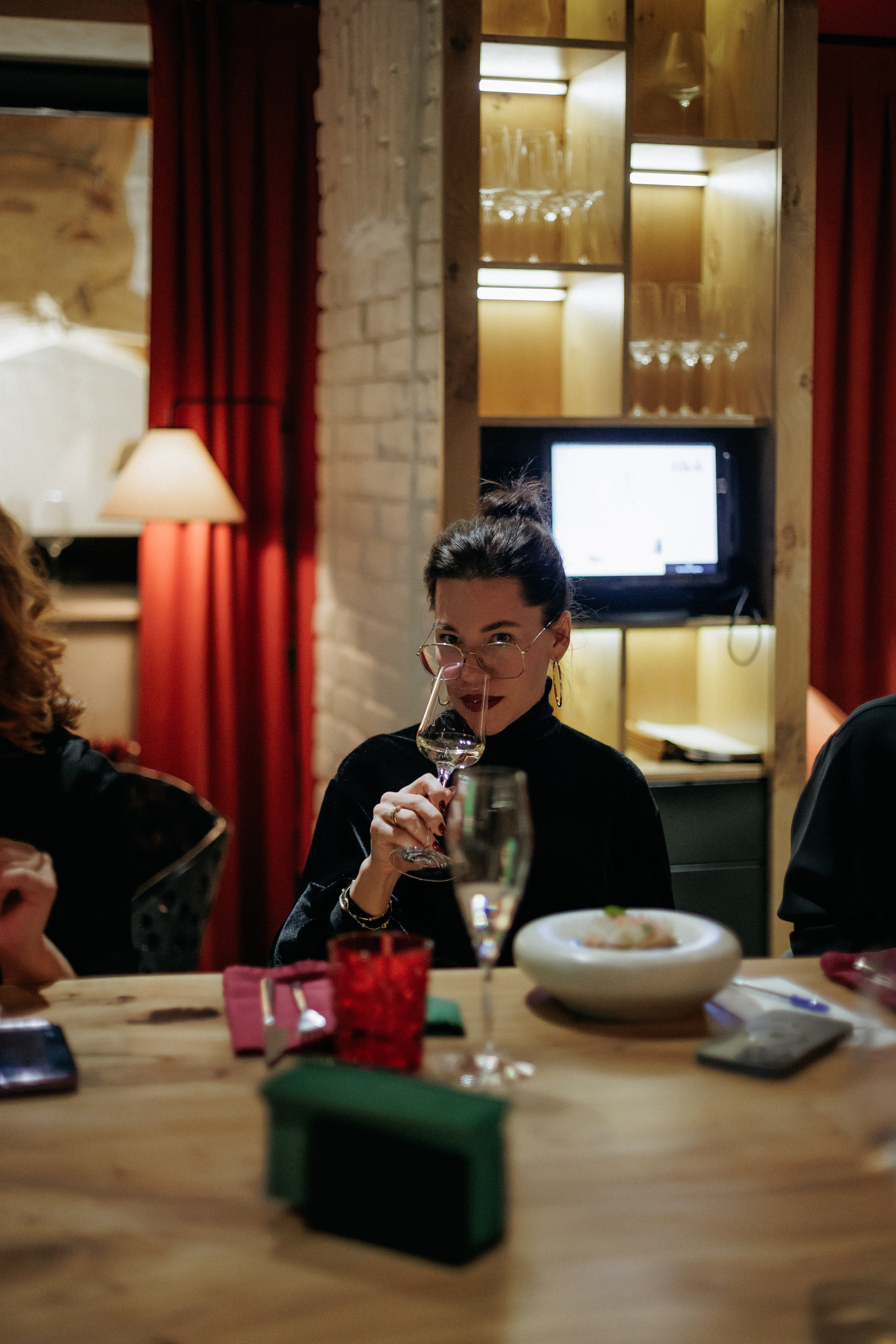 MAIN WINE x DPTRADE. СВОИ. ФОТООТЧЕТЫ-СОБЫТИЯ-МЕСТА