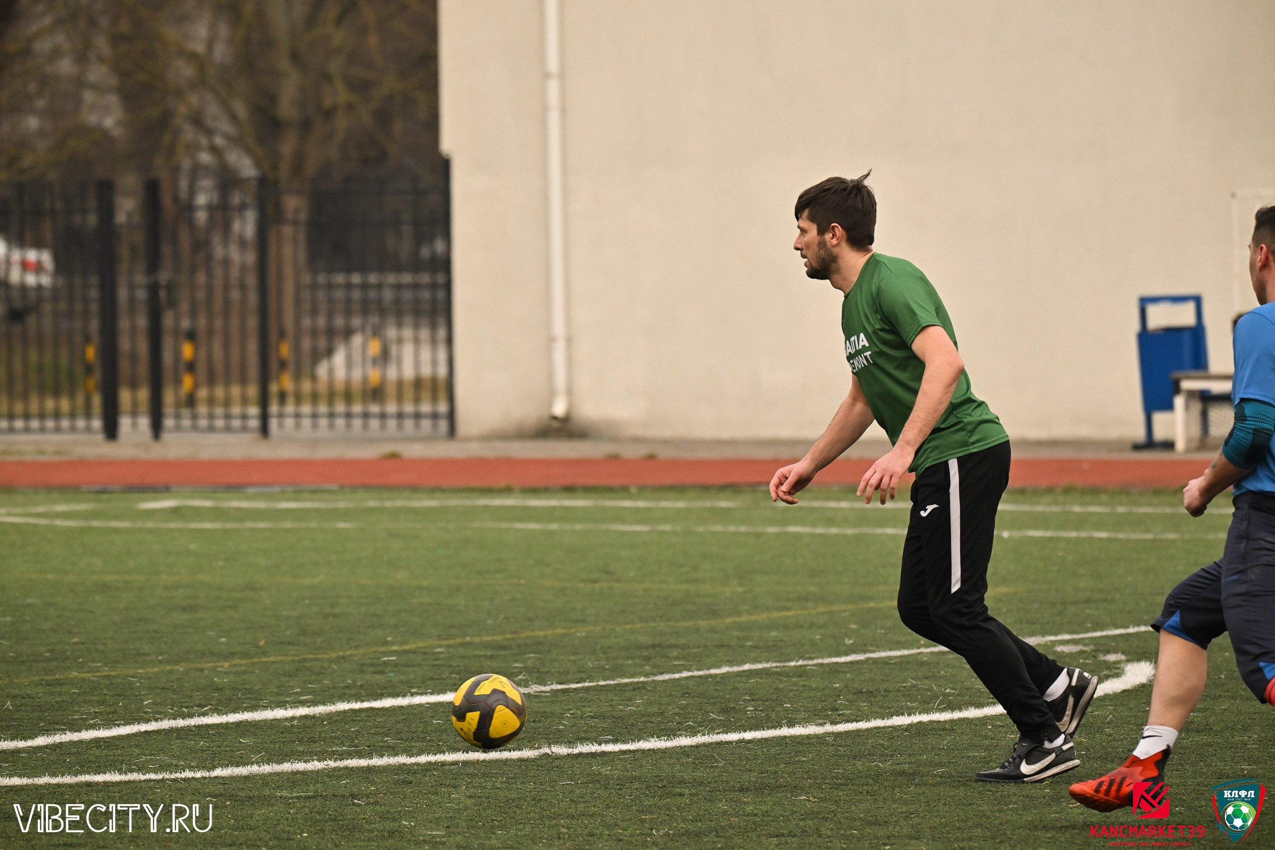 XX ЧЕМПИОНАТ КАЛИНИНГРАДСКОЙ ЛФЛ КАНЦМАРКЕТ39 сезона 2024–2025 гг. VIBECITY.RU Вайб Сити Ру Фоторепортажи Фотоотчеты Калининград