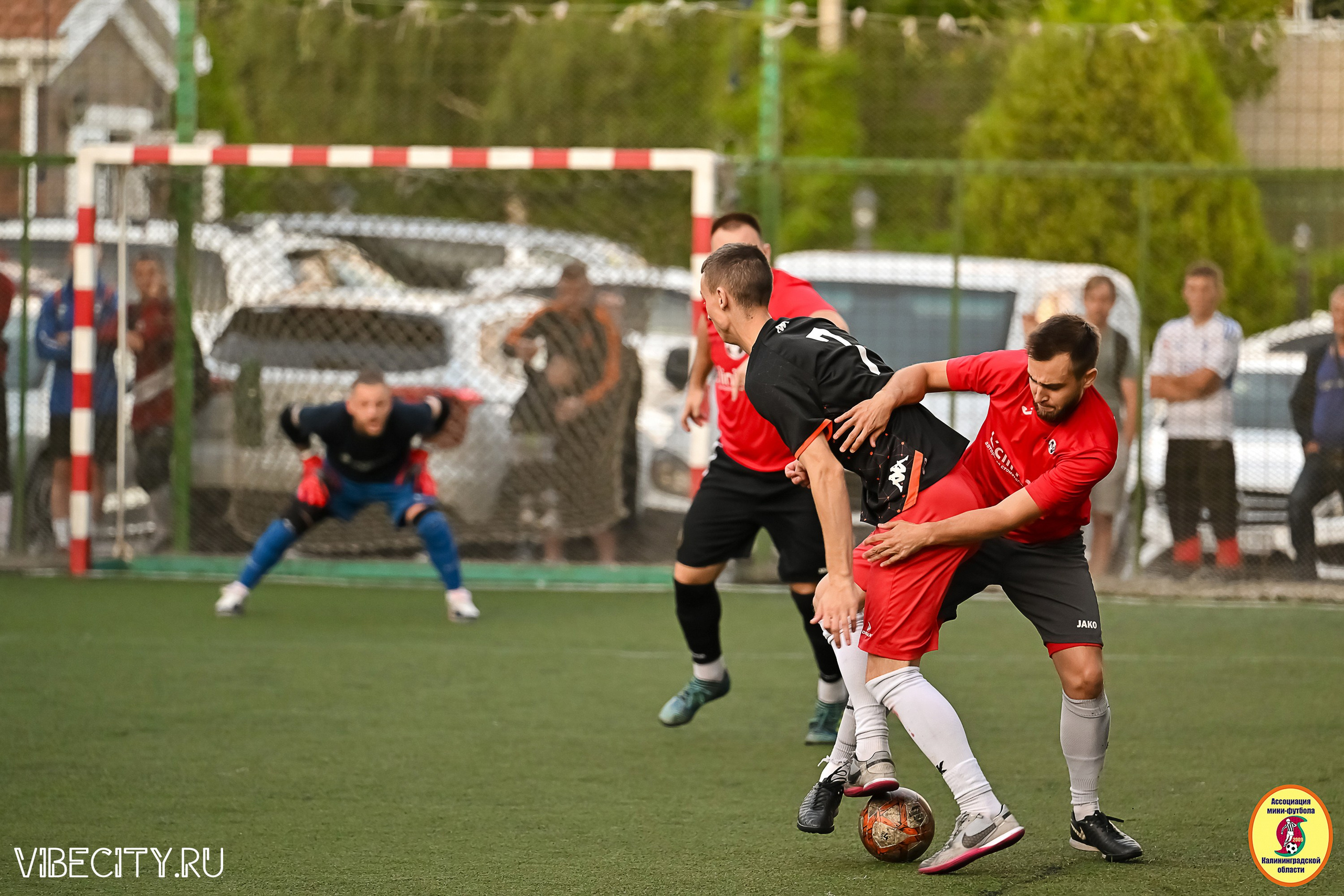 ИГРЫ МИНИ-ФУТБОЛЬНОЙ И КОРПОРАТИВНОЙ ЛИГИ. VIBECITY.RU Вайб Сити Ру Фоторепортажи Фотоотчеты Калининград