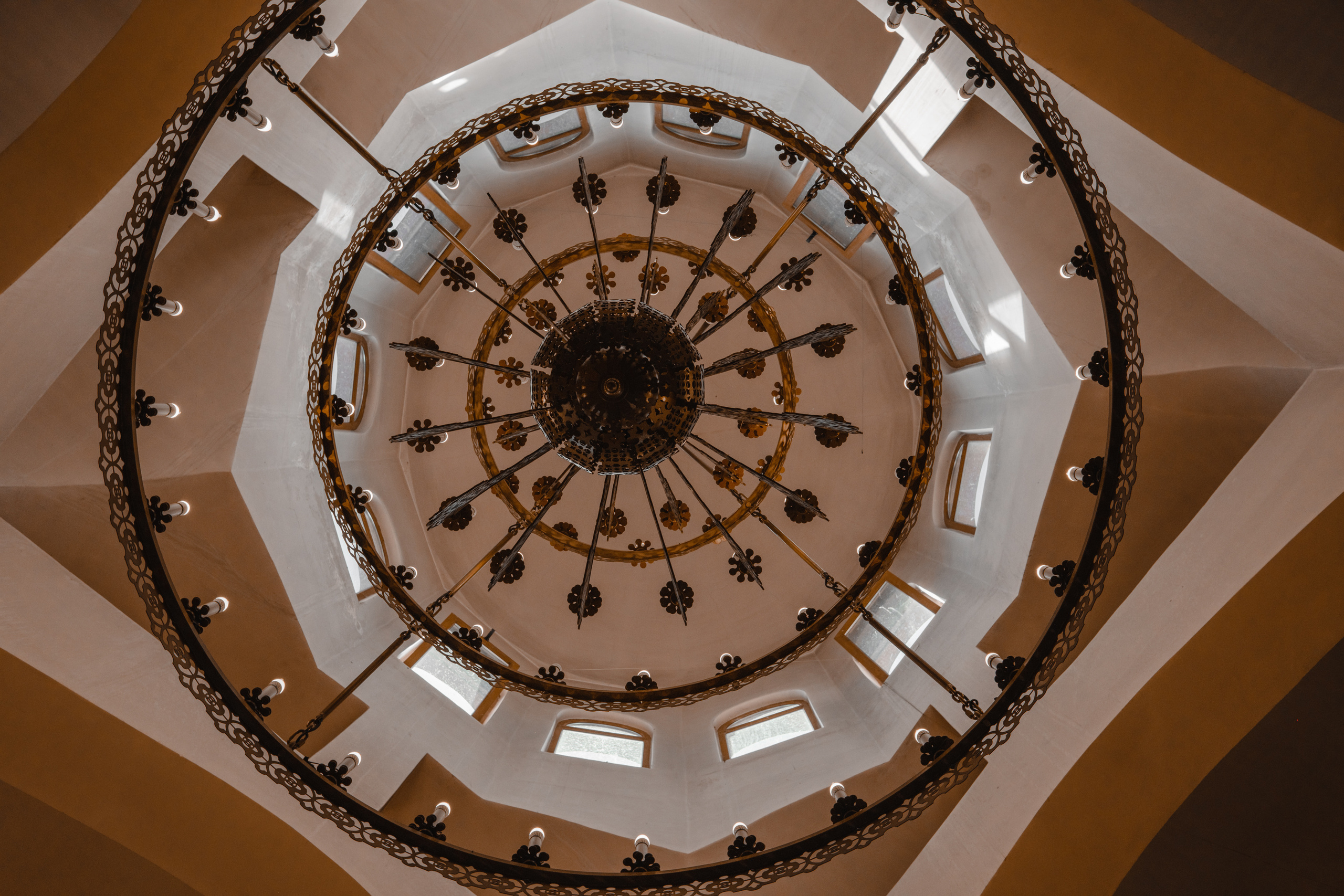 Ваш фотограф на крестины. Профессиональная фотосъемка крещения. Свадебный фотограф в Абхазии, Сухум, Гагра, Сочи