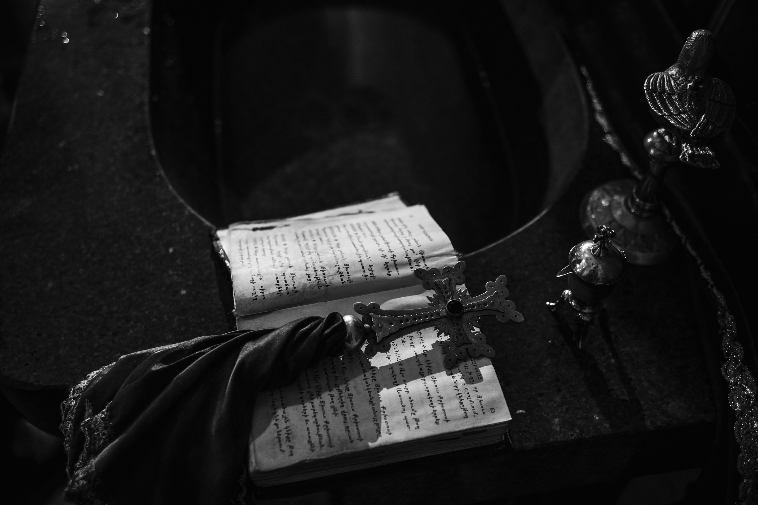 Ваш фотограф на крестины. Профессиональная фотосъемка крещения. Свадебный фотограф в Абхазии, Сухум, Гагра, Сочи