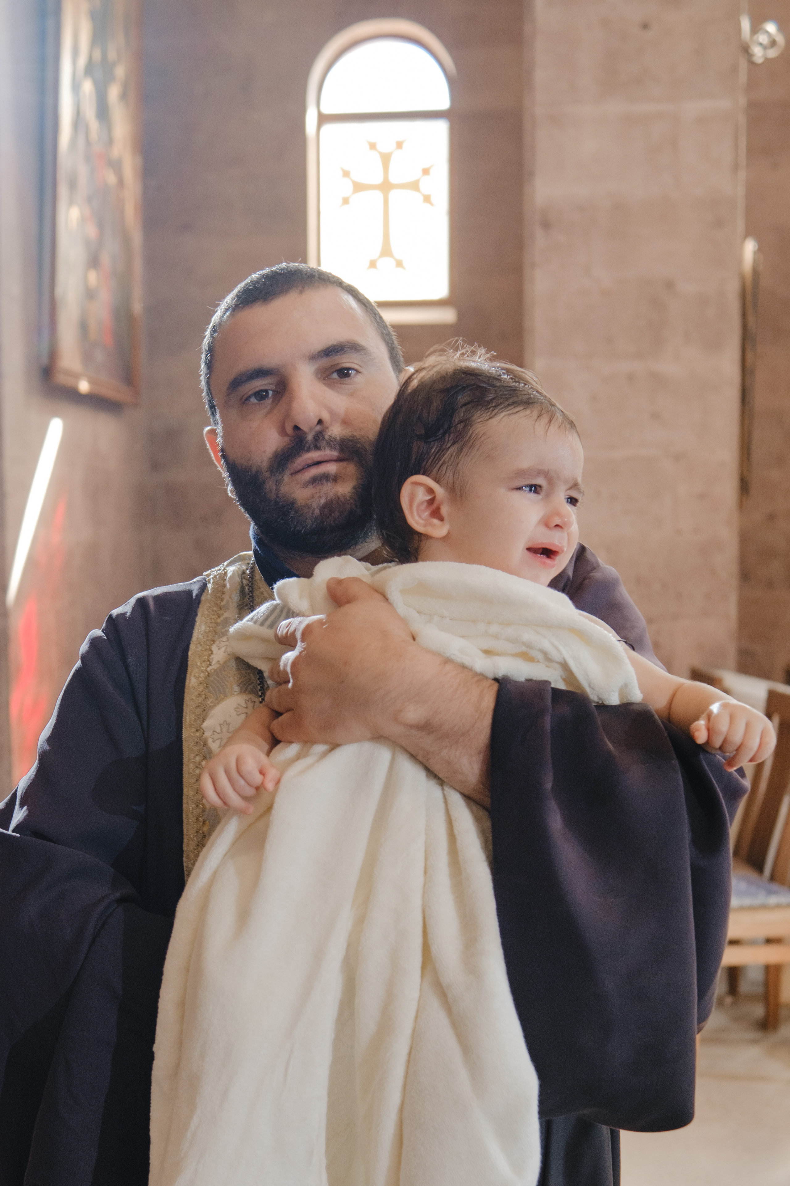 Ваш фотограф на крестины. Профессиональная фотосъемка крещения. Свадебный фотограф в Абхазии, Сухум, Гагра, Сочи