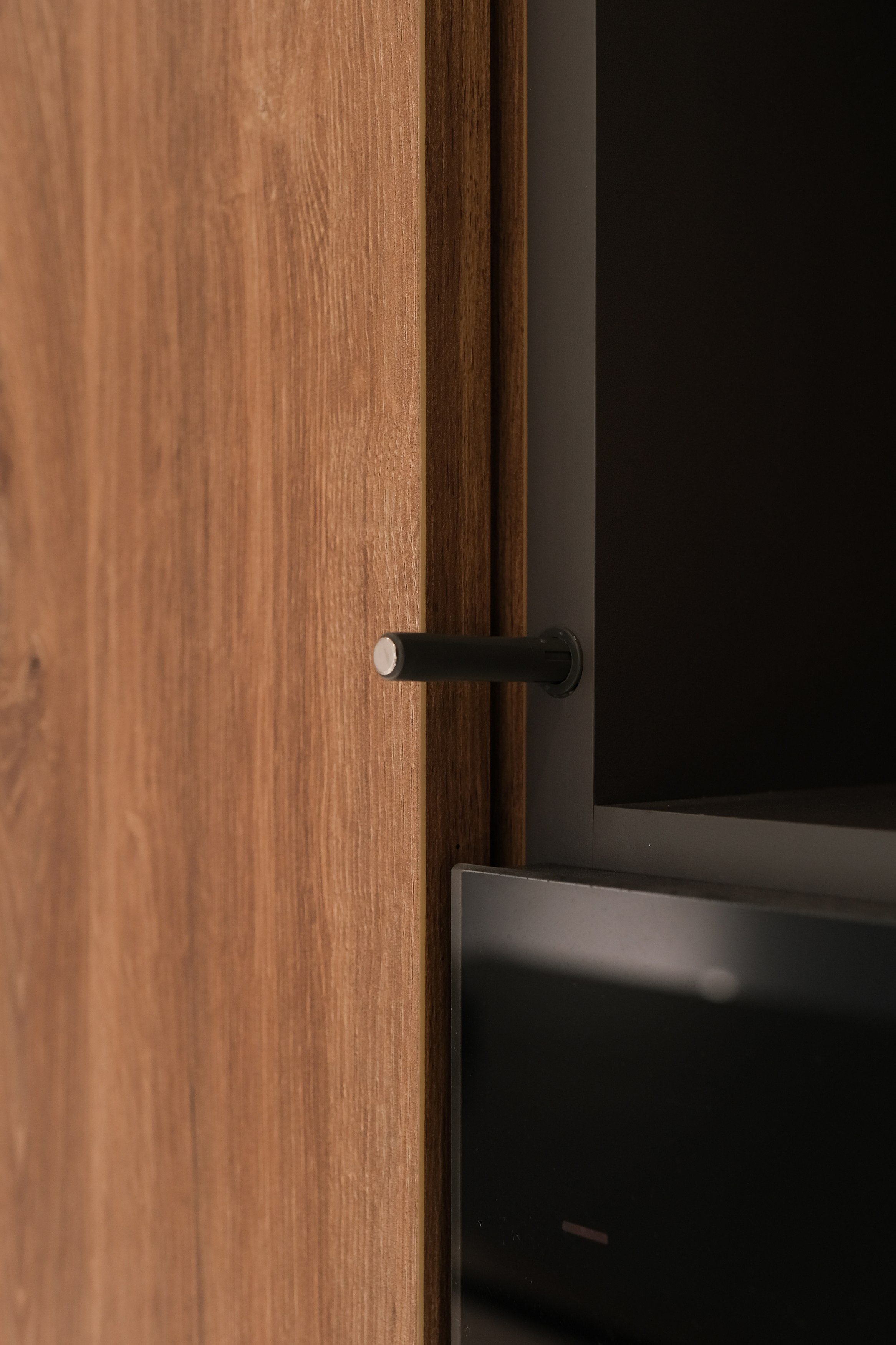 Мебель от нажатия в Томске на заказ по размерам от студии ГУДРУМ