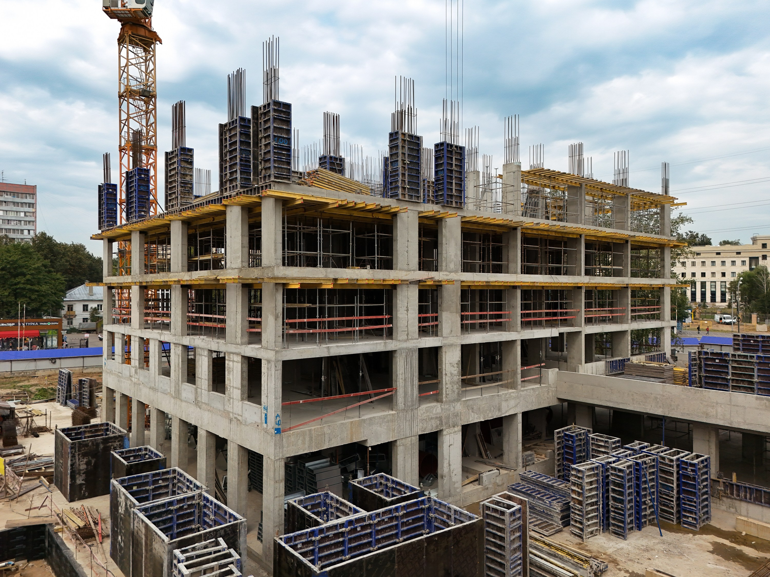 Архитектура и недвижимость. Ход строительства. Съемка с дрона. Профессиональное решение для частных лиц и бизнеса