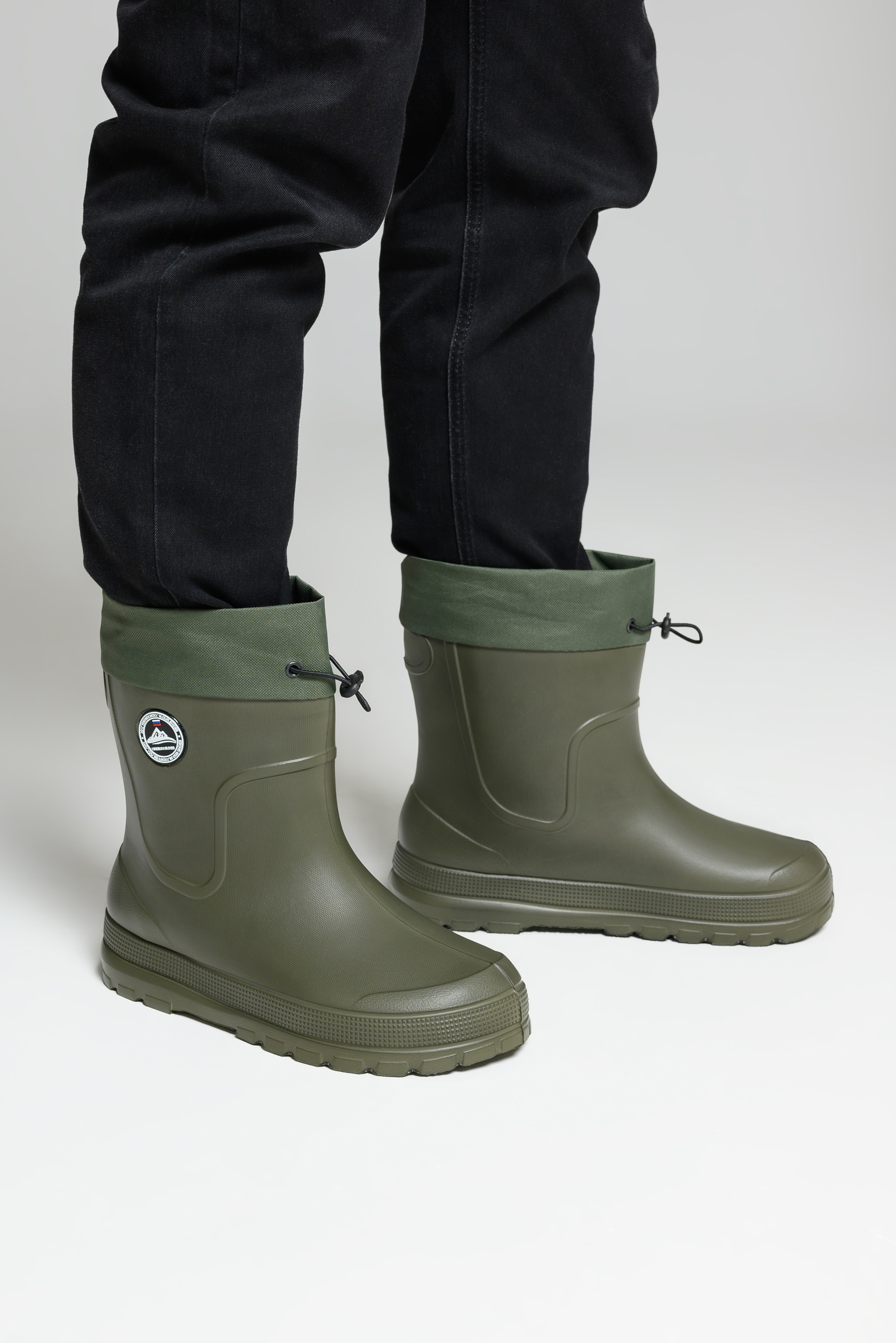 Резиновые сапоги. Предметный фотограф, фото для маркетплейсов Пятигорск, КМВ