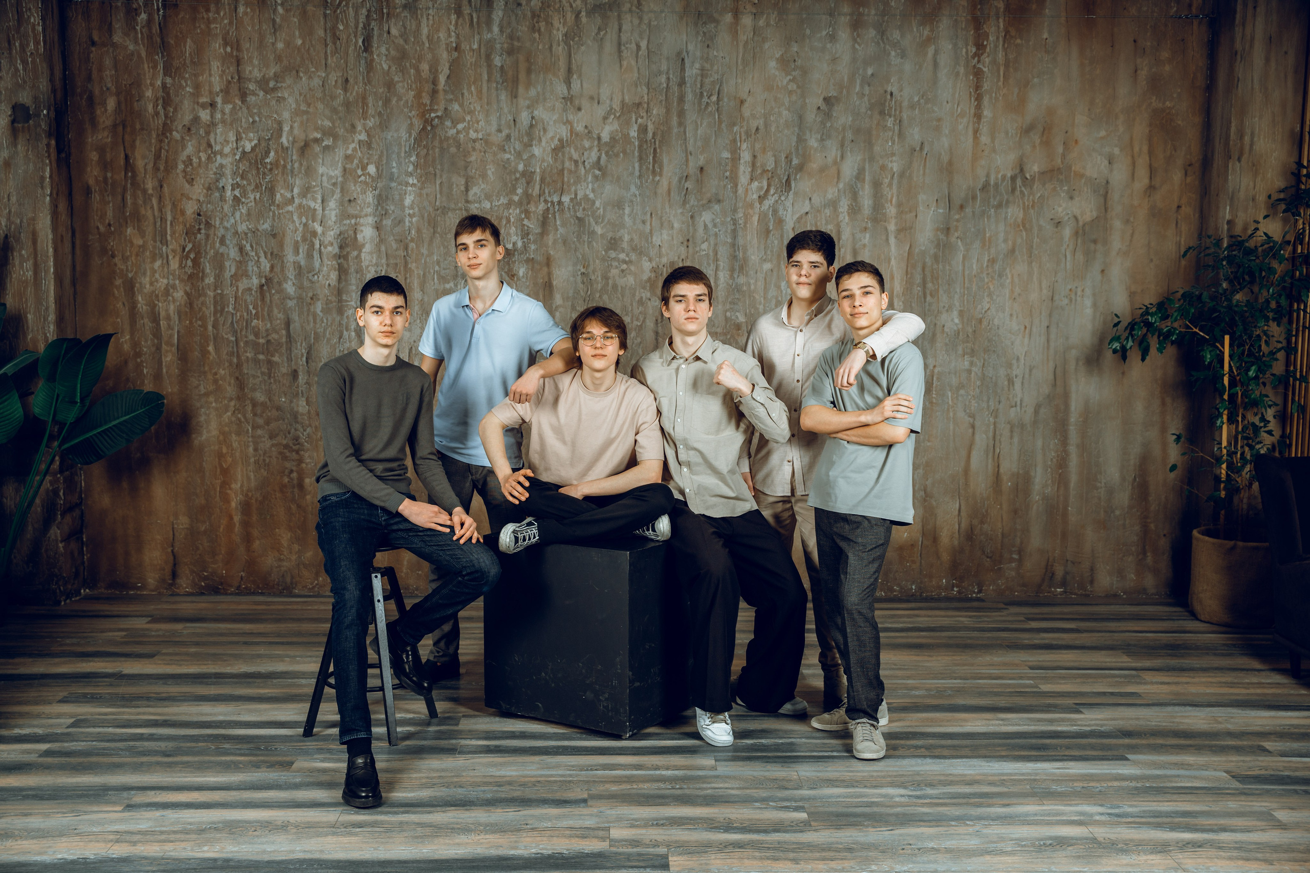 Старшая школа. Выпускные школьные фотоальбомы для школ и детских садов в Волгограде и Волжском