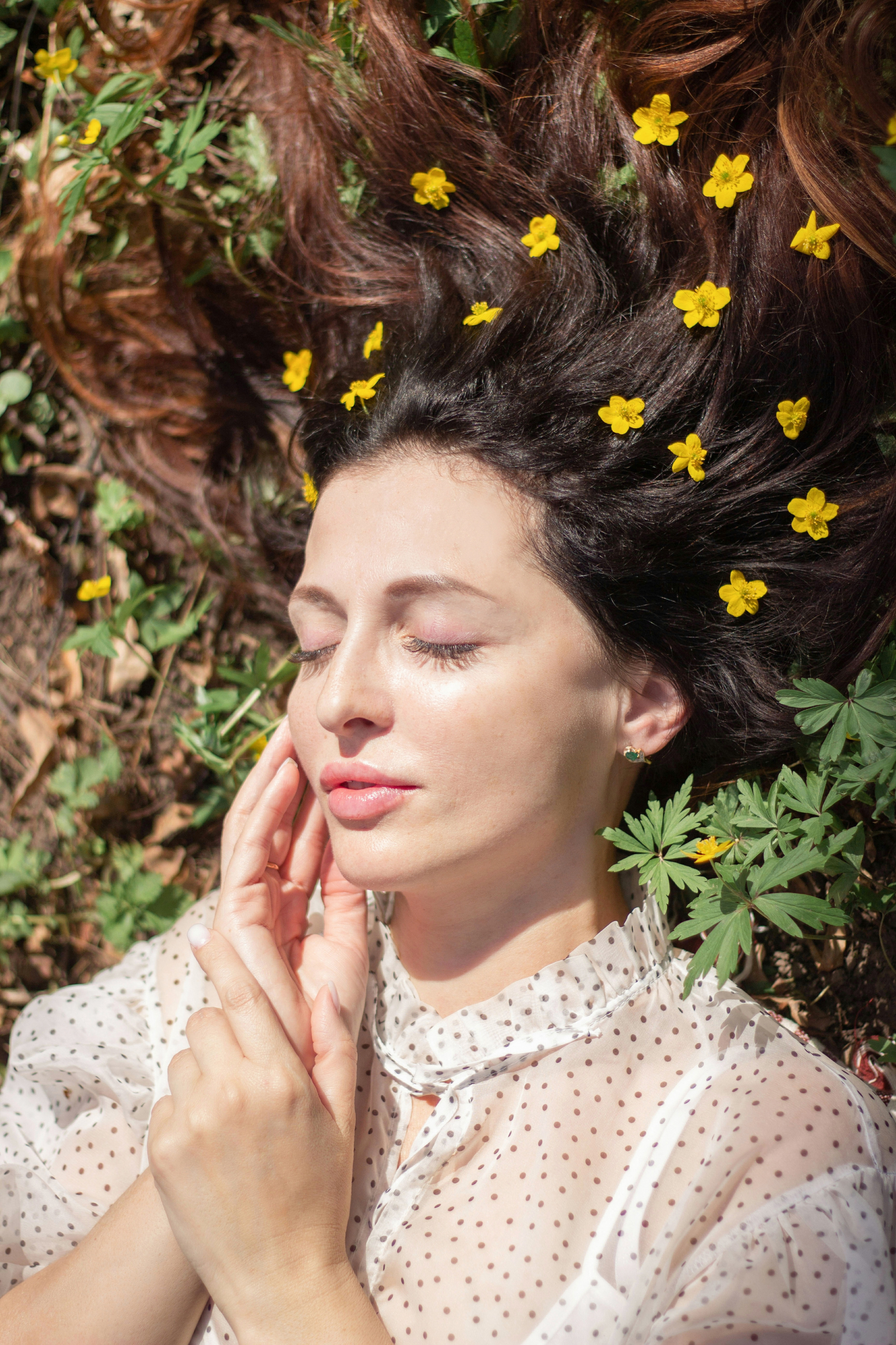 Фотосессия Людмилы с первоцветами. Детский и семейный фотограф в Уфе Зинаида Вольштейн