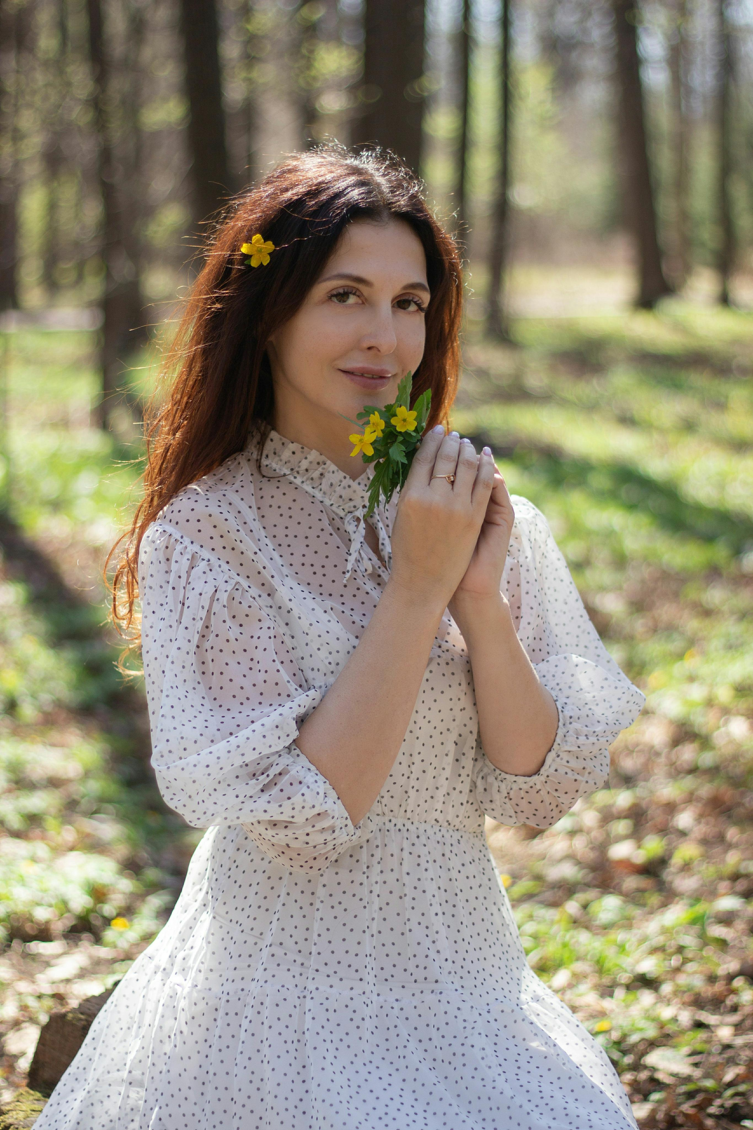 Фотосессия Людмилы с первоцветами. Детский и семейный фотограф в Уфе Зинаида Вольштейн