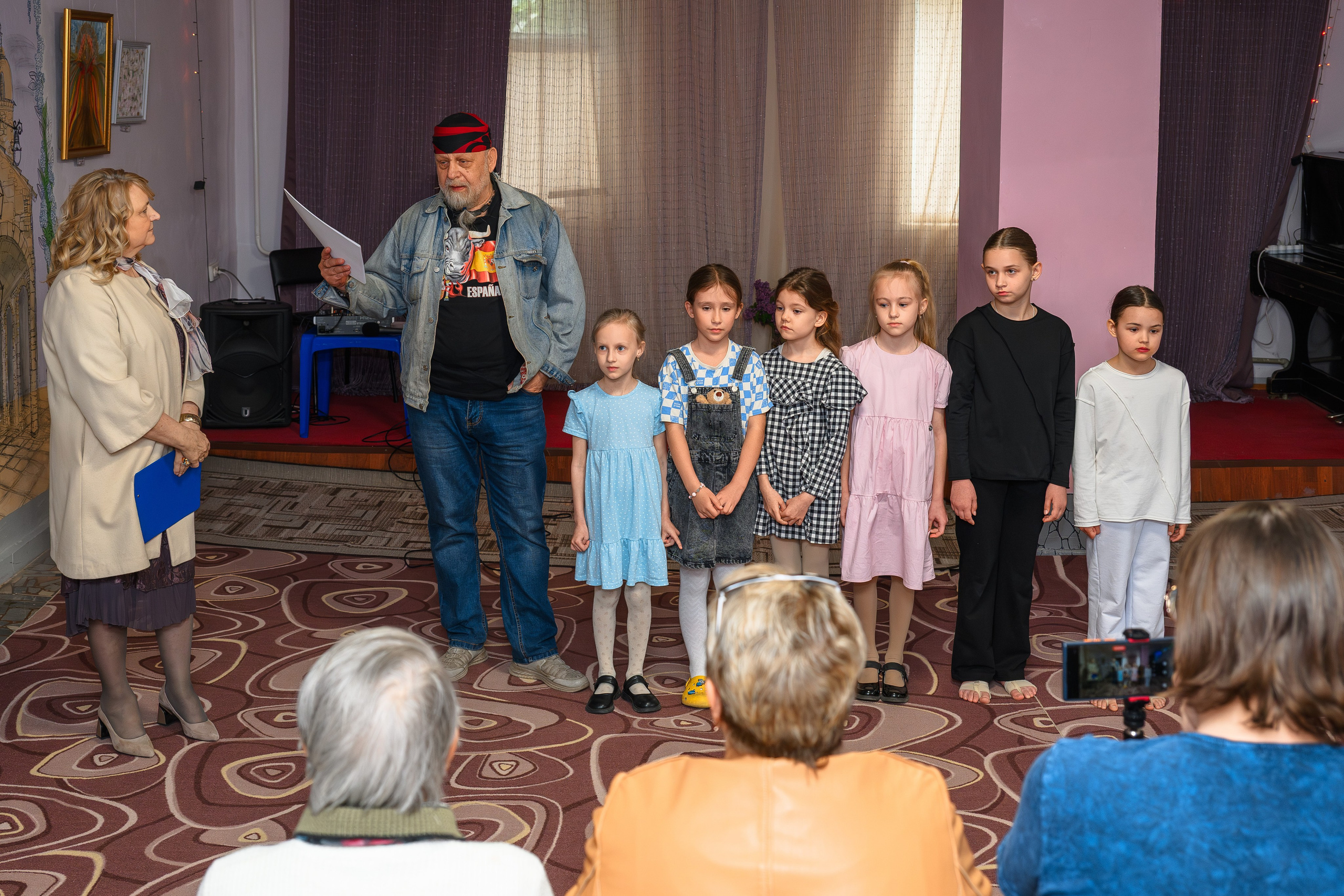 «Цветущий май». Семейный клуб «Открытый город»