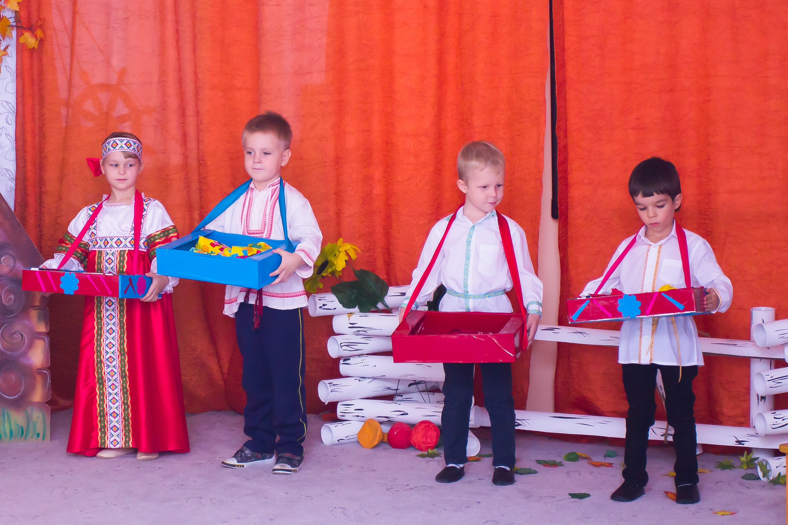 Репортаж с детского праздника. ВЫПУСКНЫЕ АЛЬБОМЫ для детского сада и школы Санкт-Петербург и Лен. область