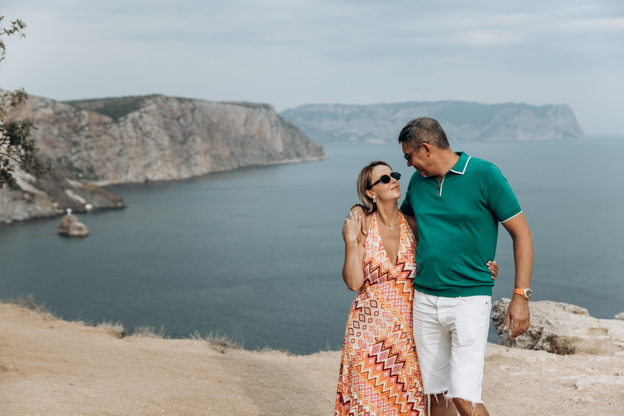 Карина, муж и две дочки. 20летний юбилей. Фотограф в Крыму — Федор зайцев. Свадебная, семейная и портретная съёмка. Фотографии для контента, для бизнеса. Корпоративная съёмка