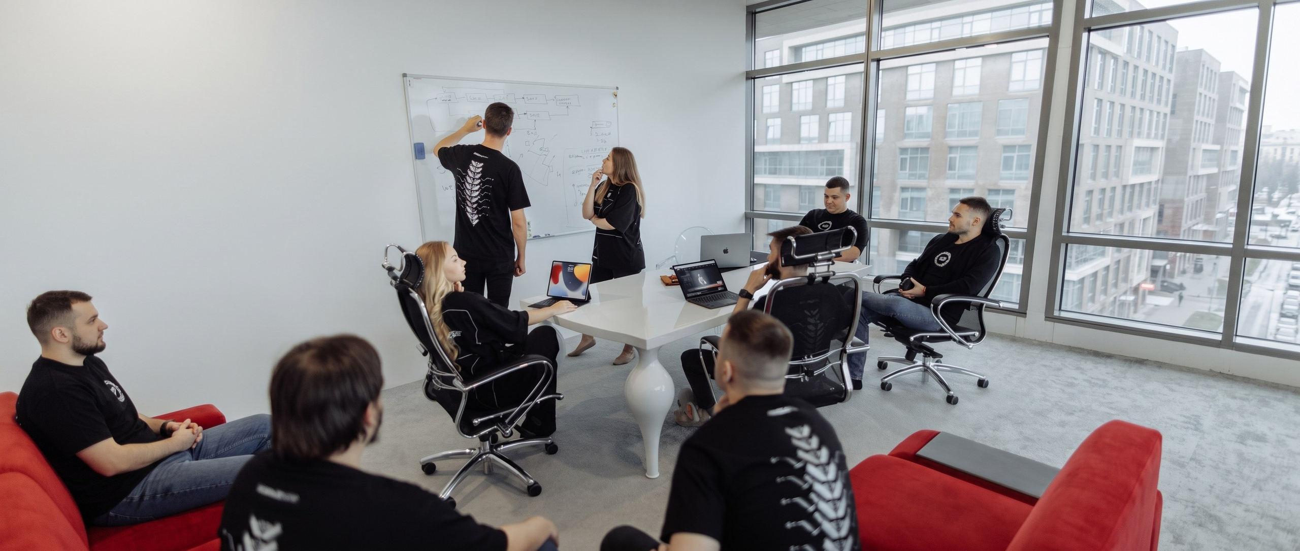 Репортажная съемка в IT-офисе | Живые фото для сайта и HR | Фотограф Василий Жуков