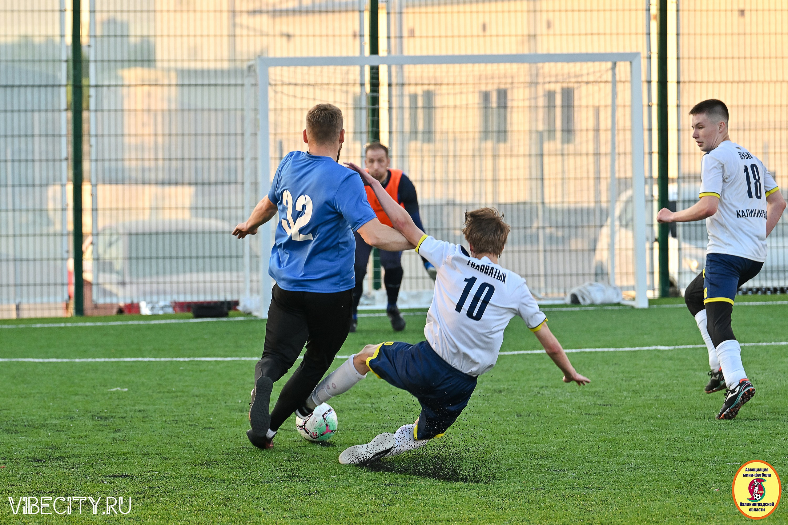 ИГРЫ МИНИ-ФУТБОЛЬНОЙ И КОРПОРАТИВНОЙ ЛИГИ. VIBECITY.RU Вайб Сити Ру Фоторепортажи Фотоотчеты Калининград