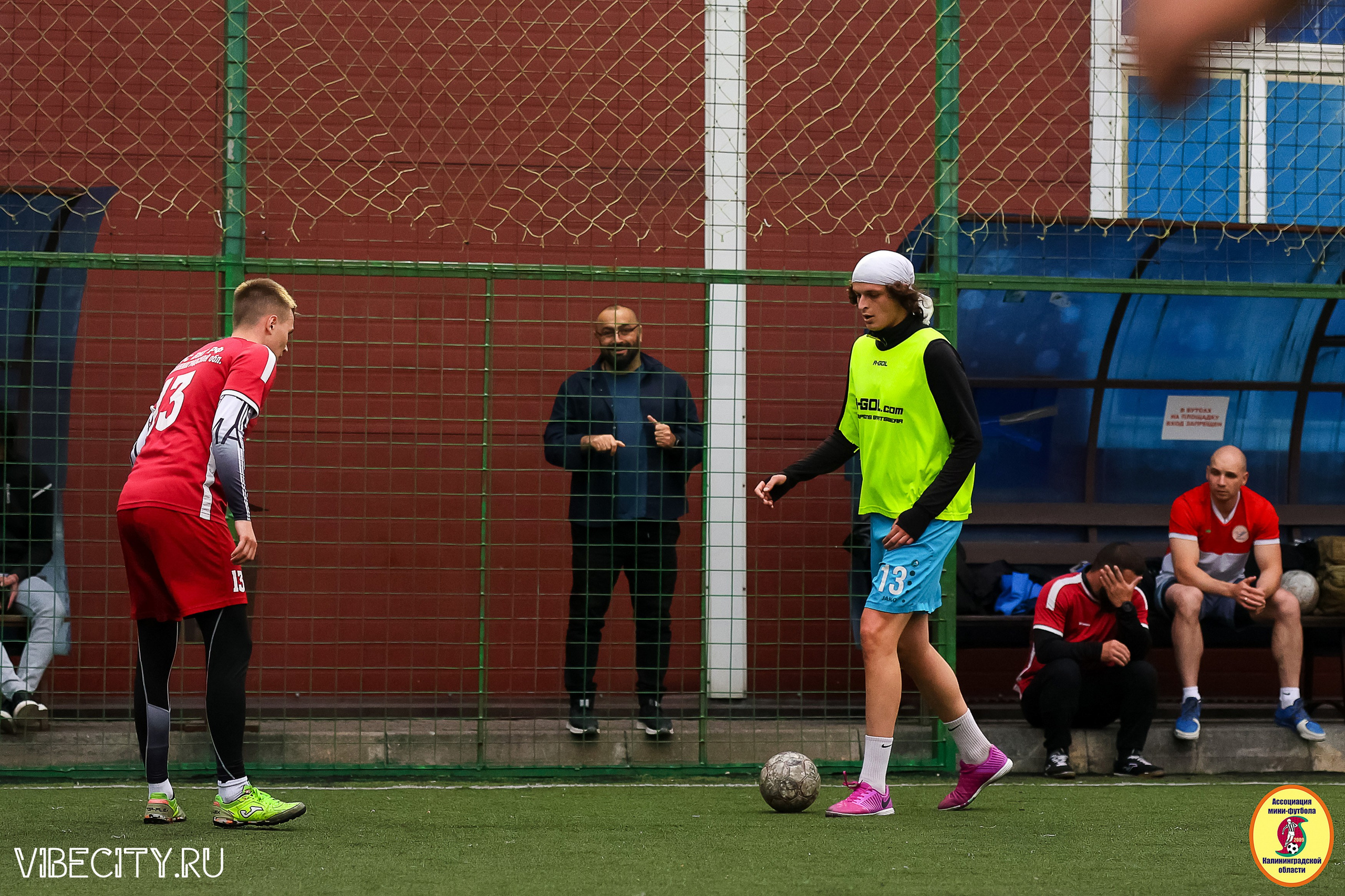 ИГРЫ МИНИ-ФУТБОЛЬНОЙ И КОРПОРАТИВНОЙ ЛИГИ. VIBECITY.RU Вайб Сити Ру Фоторепортажи Фотоотчеты Калининград