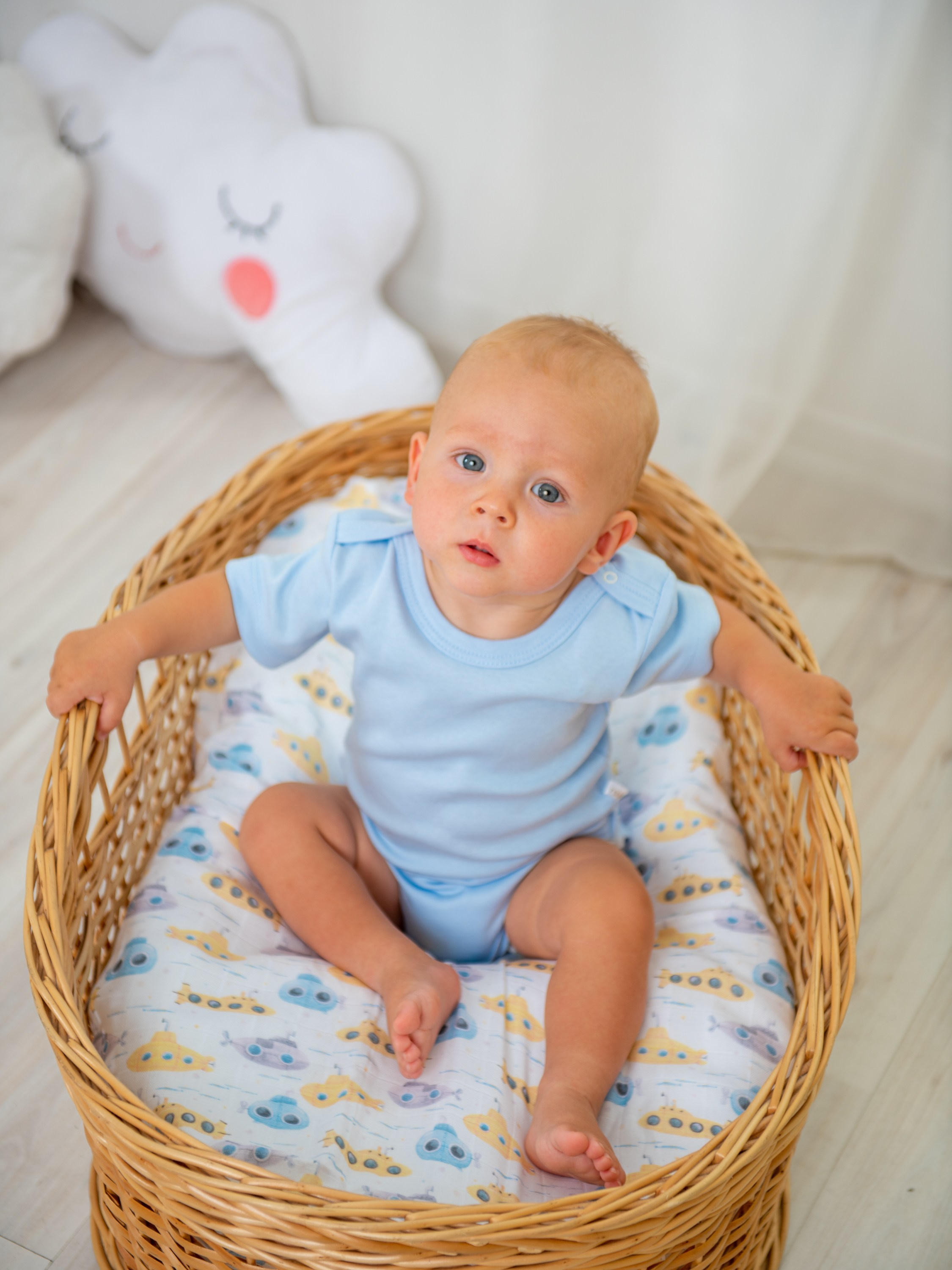 Каталоги. Создание ИИ контента, фотосессии, инфографика в Москве