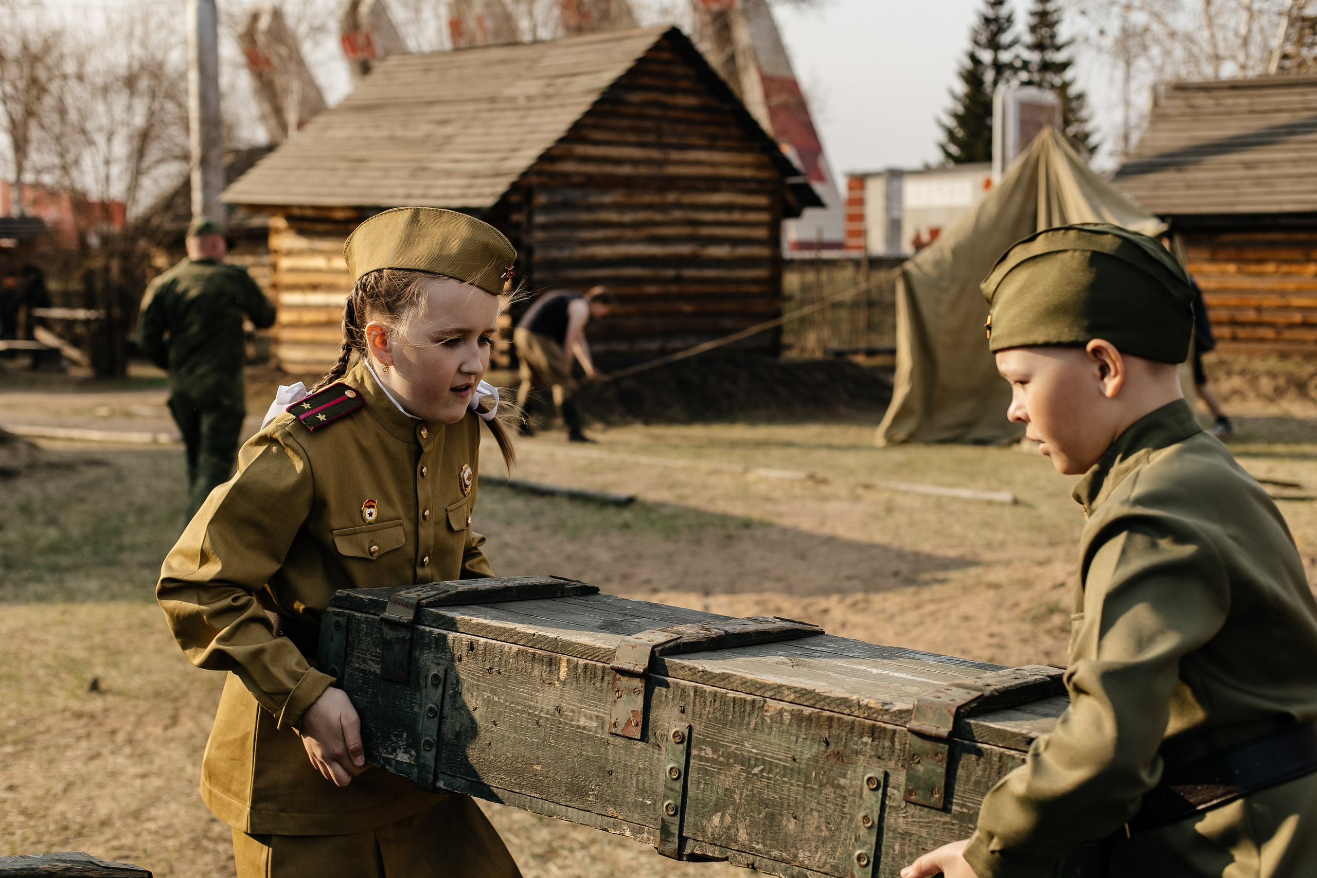 Мемориал «ПАРК ПОБЕДЫ». Фотограф Григорьева Ольга. Портретная, семейная съёмка, Love Stori, видеосъёмка в городе Чита. Выпускные альбомы, фотокниги