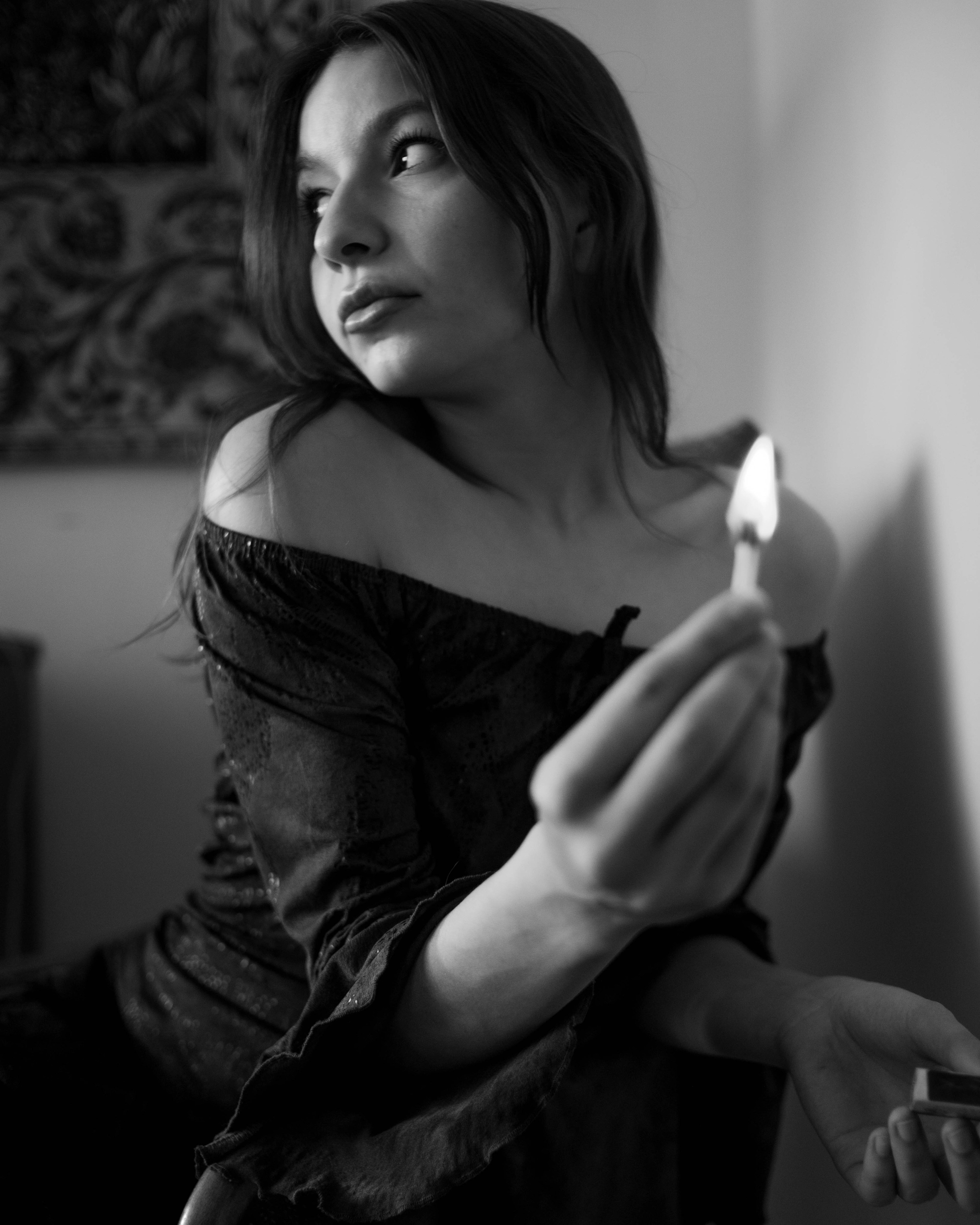 Аня. Женский фотограф. Создатель украшений ручной работы. Модель