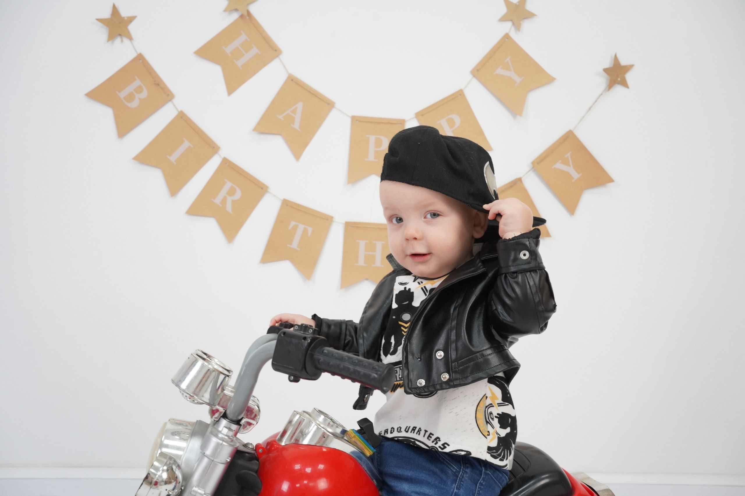 Фотосессия на Годик для Мальчиков. Детская Фотостудия ГОДОВАСИКИ в Санкт-Петербурге фотосесия на годик